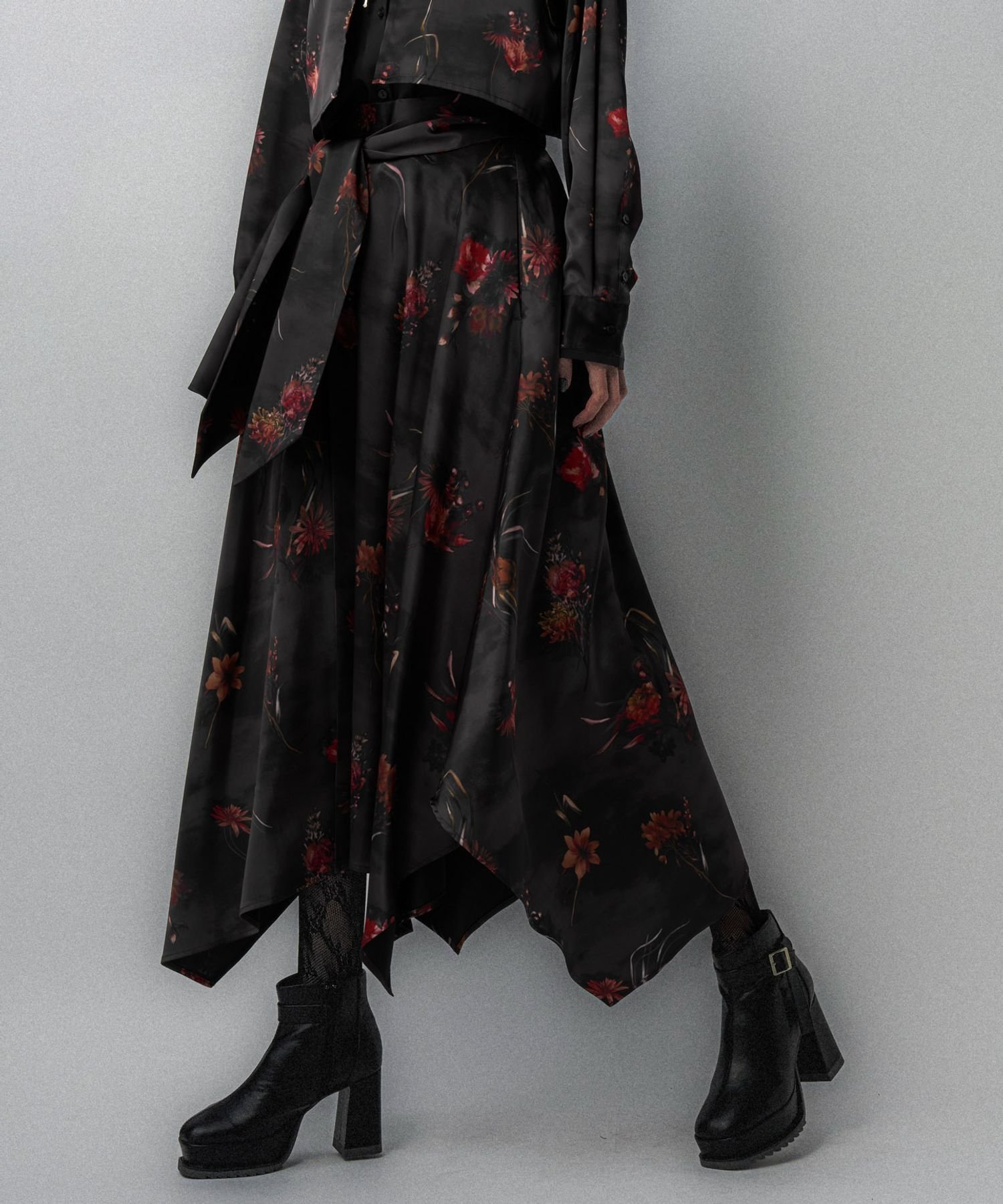 【ハレ/HARE】のAutumnflowerウエストデザインスカート インテリア・キッズ・メンズ・レディースファッション・服の通販 founy(ファニー) 　ファッション　Fashion　レディースファッション　Fashion for Women　スカート　Skirts　イレヘム　Irregular Hemline　ウェーブ　Wavy Pattern　エレガント 上品　Elegant　クール　Cool, Chic　グラフィック　Graphic, Graphic Design　サテン　Satin, Glossy Fabric　ジャケット　Jacket, Outerwear　スウェット / スエット　Sweatshirt, Sweatwear　ストレート　Straight, Straight Cut　スニーカー　Sneakers, Trainers　ソックス　Socks, Hosiery　ダウン　Down, Puffer　フラワー　Flower, Floral　ミドル　Middle Length, Mid Height　厚底　Platform Shoes　秋　Autumn　レッド37|ID: prp329100004644849 ipo3291000000033517831
