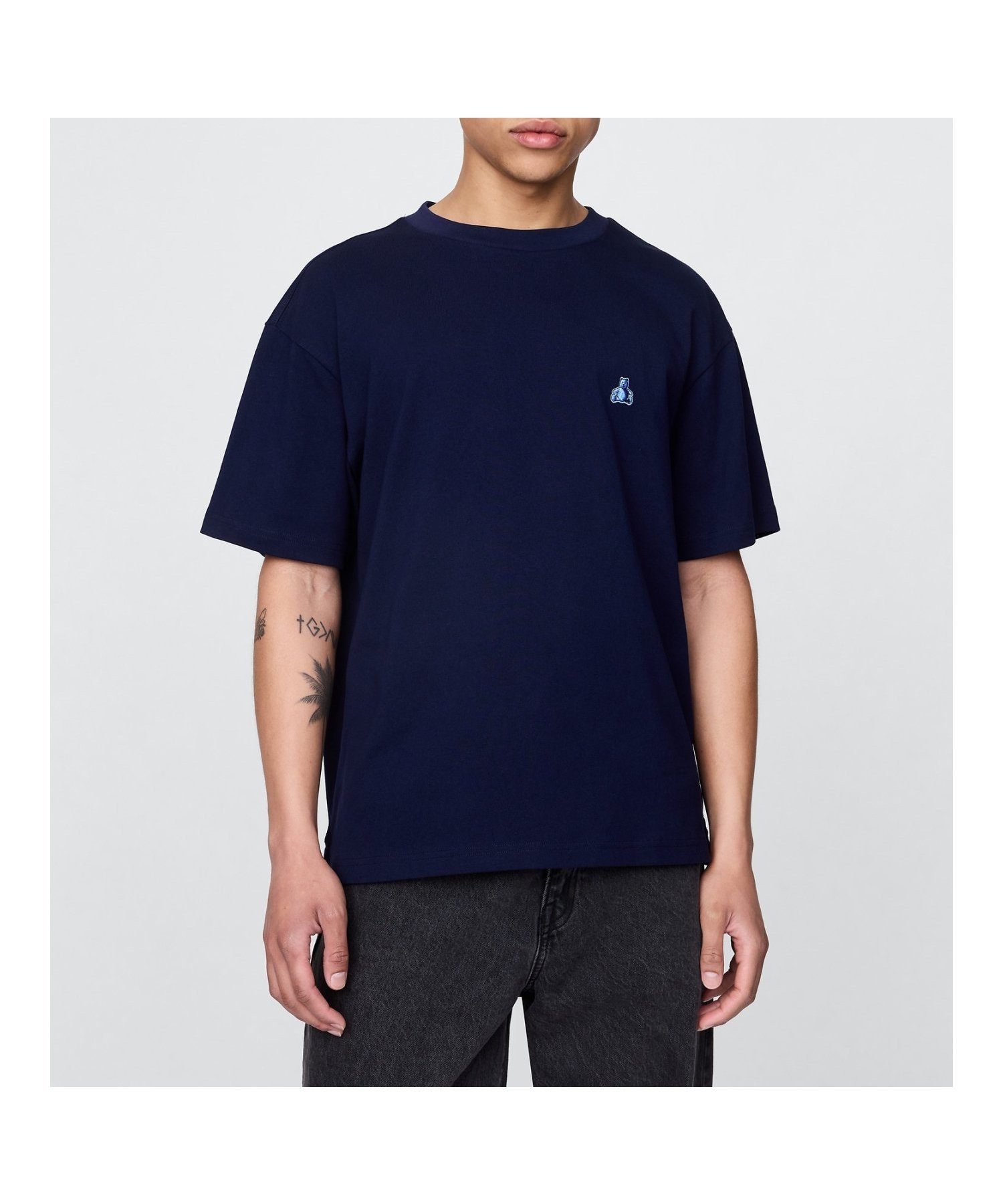 【ギャップ/GAP】のオーバーサイズ ブラナンベア オーバーサイズTシャツ インテリア・キッズ・メンズ・レディースファッション・服の通販 founy(ファニー) 　ファッション　Fashion　レディースファッション　Fashion for Women　トップス・カットソー　Cut & Sew Tops　シャツ・ブラウス・オフィスカジュアル　Elegant Blouses & Button-Ups　ロングTシャツ・Tシャツ　Longline T-Shirts & Tees　インナー　Innerwear　ショート　Short, Short Length　シンプル　Simple, Minimal　スリーブ　Sleeve, Long Sleeve / Short Sleeve　NAVY_UNIFORM|ID: prp329100004644852 ipo3291000000033570511