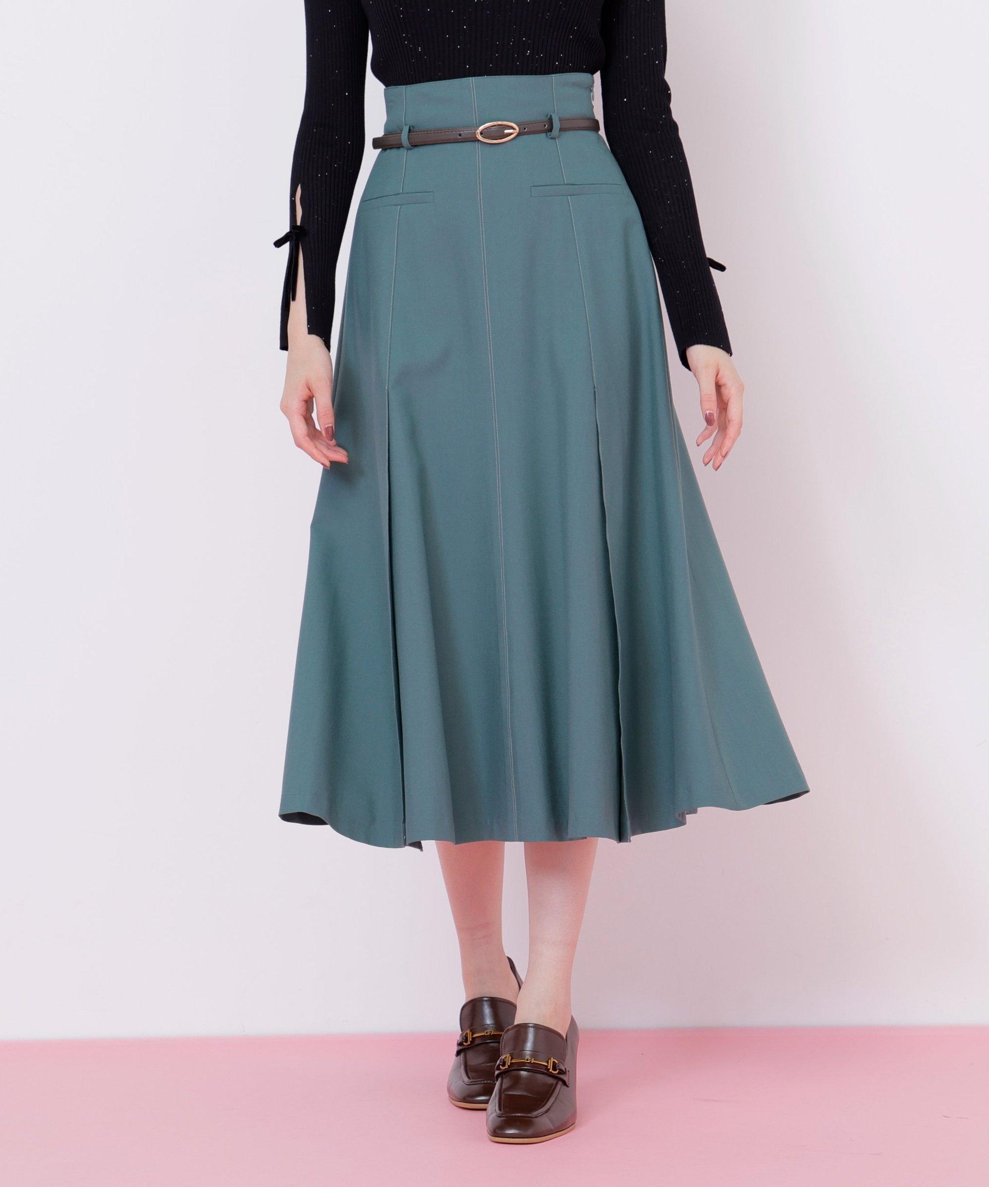 【ジルバイジルスチュアート/JILL by JILLSTUART】の細ベルト付きセミフレアスカート インテリア・キッズ・メンズ・レディースファッション・服の通販 founy(ファニー) 　ファッション　Fashion　レディースファッション　Fashion for Women　スカート　Skirts　Aライン・フレアスカート　A-Line & Flared Skirts　ベルト&ウエストマーク　Belts & Waist Accessories　オーバル　Oval Design　トレンド　Trend, Trending Now　ポケット　Pocket, Pocket Detail　A/W・秋冬　Autumn/Winter　グリーン|ID: prp329100004644857 ipo3291000000033517987