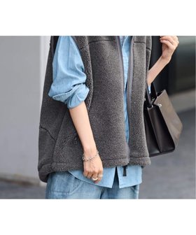 【フレームワーク/FRAMeWORK】のウールボアベスト 人気、トレンドファッション・服の通販 founy(ファニー) ファッション Fashion レディースファッション Fashion for Women アウター Coat / Outerwear Collection トップス・カットソー Cut & Sew Tops ベスト&ジレ / 重ね着スタイル Vests & Gilets スウェット / スエット Sweatshirt, Sweatwear スタンド Stand Collar, Upright Stand ストレート Straight, Straight Cut スポーティ Sporty, Casual Athletic ベスト Vest, Waistcoat 冬 Winter / This Winter |ID:prp329100004644884