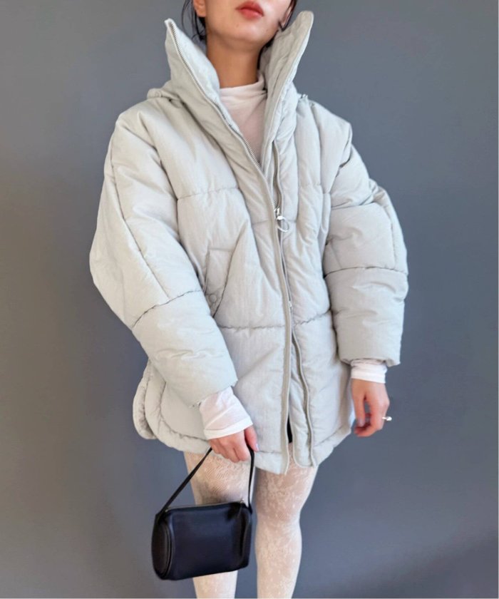 【エディット フォー ルル/edit.for LuLu】のパデット コート インテリア・キッズ・メンズ・レディースファッション・服の通販 founy(ファニー) https://founy.com/ ファッション Fashion レディースファッション Fashion for Women アウター Coat / Outerwear Collection コート・ロングコート・ピーコート Long Coats, Peacoats & More 2025年 2025 2025-2026秋冬・A/W Autumn/Winter 2025–26 AW25–26 おすすめ Recommended / Our Picks イエロー Yellow コンパクト Compact, Small Size サークル Circle, Round Design ジップ Zip, Zipper スタンド Stand Collar, Upright Stand ドローストリング Drawstring, Pull Cord フェミニン Feminine, Girly ルーズ Loose, Oversized |ID: prp329100004644949 ipo3291000000033519299