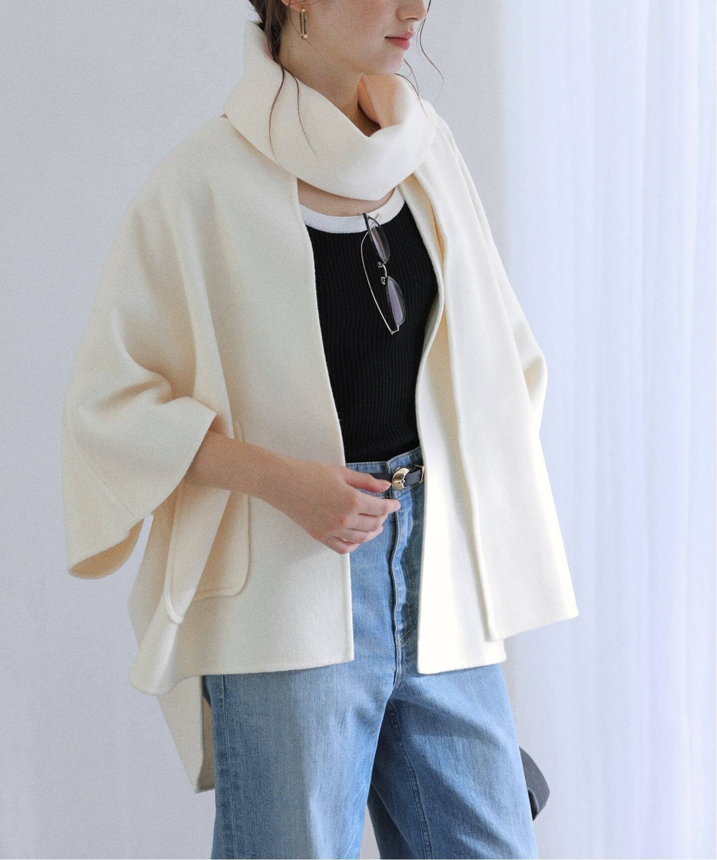 【ラ トータリテ/La TOTALITE】のストールSETポンチョリバーコート インテリア・キッズ・メンズ・レディースファッション・服の通販 founy(ファニー) 　ファッション　Fashion　レディースファッション　Fashion for Women　アウター　Coat / Outerwear Collection　コート・ロングコート・ピーコート　Long Coats, Peacoats & More　ポンチョ・ケープコート　Ponchos & Capes　2025年　2025　2025-2026秋冬・A/W　Autumn/Winter 2025–26 AW25–26　インナー　Innerwear　ストール　Stole, Wrap　スリット　Slit, Slit Detail　ポケット　Pocket, Pocket Detail　今季　This Season, Current Season　A/W・秋冬　Autumn/Winter　ビジネス 仕事 通勤　Business / Work / Commuting　ホワイト|ID: prp329100004645021 ipo3291000000033519910
