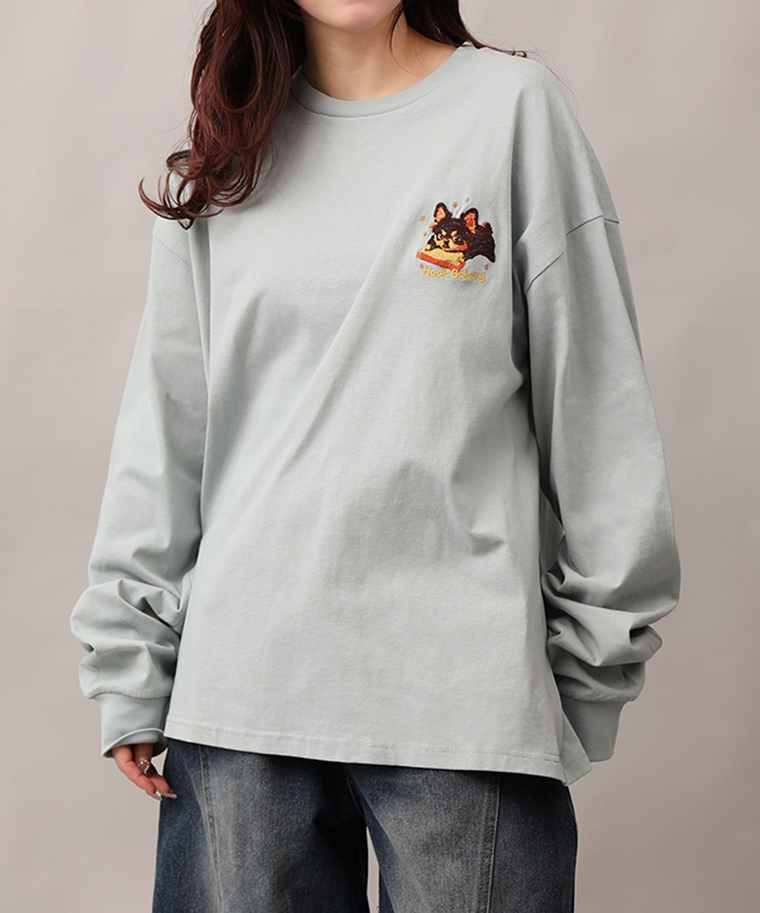 【アイモハ/aimoha】のHOOK -original- DOGワンポイント刺繍ロンTEE インテリア・キッズ・メンズ・レディースファッション・服の通販 founy(ファニー) 　ファッション　Fashion　レディースファッション　Fashion for Women　トップス・カットソー　Cut & Sew Tops　ロングTシャツ・Tシャツ　Longline T-Shirts & Tees　シンプル　Simple, Minimal　ビッグ　Big, Oversized　フロント　Front, Front Design　リラックス　Relax, Relaxed Fit　ワンポイント　One Point, Statement Accent　犬　Dog　ライトブルー|ID: prp329100004645172 ipo3291000000033522060