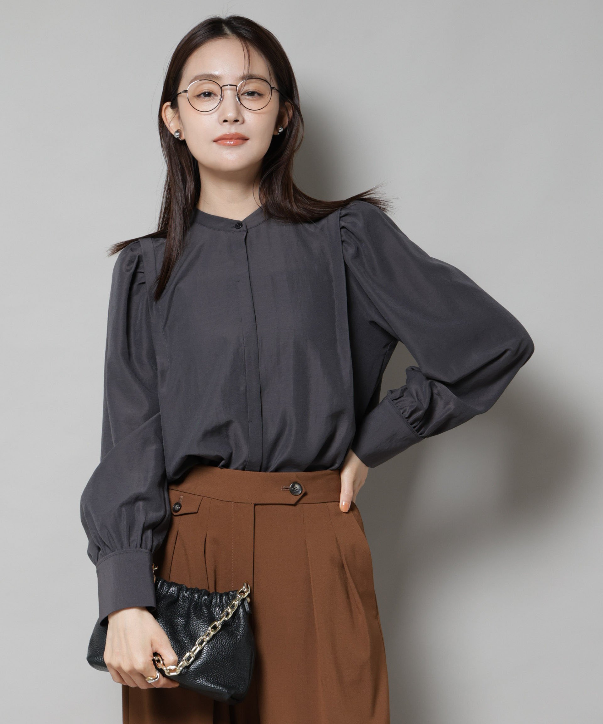 【ナノ ユニバース/nano universe】のショルダーギャザーブラウス 人気、トレンドファッション・服の通販 founy(ファニー) 　ファッション　Fashion　レディースファッション　Fashion for Women　トップス・カットソー　Cut & Sew Tops　シャツ・ブラウス・オフィスカジュアル　Elegant Blouses & Button-Ups　ウォッシャブル　Machine Washable　ヴィンテージ　Vintage Style　ギャザー　Gathered, Ruffled　今季　This Season, Current Season　ショルダー　Shoulder, Shoulder Strap　ジャケット　Jacket, Outerwear　スタンド　Stand Collar, Upright Stand　スラックス　Slacks, Dress Pants　エレガント 上品　Elegant　2025年　2025　2025-2026秋冬・A/W　Autumn/Winter 2025–26 AW25–26　 other-1|ID: prp329100004645246 ipo3291000000033716188