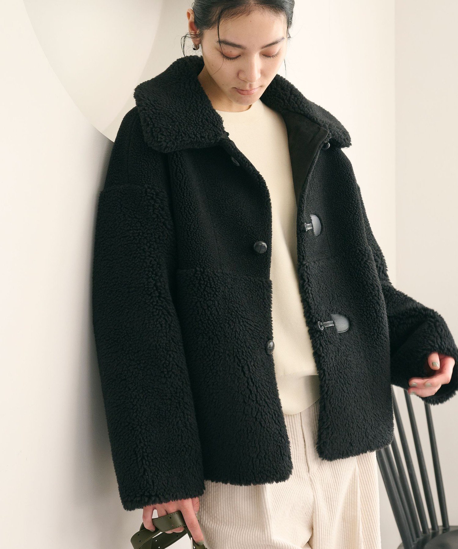 【ビューティ&ユース ユナイテッドアローズ/BEAUTY&YOUTH / UNITED ARROWS】の【WEB限定】ボア*フェイクムートン ループボタンジャケット 2WAY インテリア・キッズ・メンズ・レディースファッション・服の通販 founy(ファニー) 　ファッション　Fashion　レディースファッション　Fashion for Women　アウター　Coat / Outerwear Collection　レディースジャケット・軽アウター　Jackets　ショート　Short, Short Length　シンプル　Simple, Minimal　スプリング　Spring, Spring Collection　トレンド　Trend, Trending Now　バスケット　Basket, Basket Bag　パッチ　Patch, Appliqué　フェイクムートン　Faux Shearling, Faux Mouton　ベスト　Vest, Waistcoat　マキシ　Maxi, Full Length　リバーシブル　Reversible, Two-Sided　ループ　Loop, Loop Knit　ワイド　Wide, Wide Fit　おすすめ　Recommended / Our Picks　BLACK|ID: prp329100004645687 ipo3291000000033608957