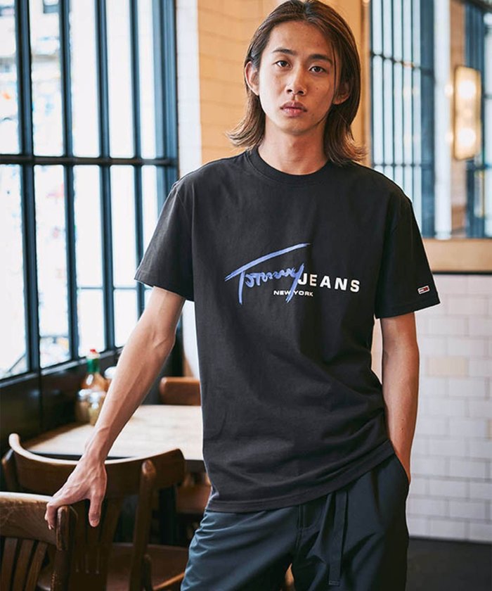 【トミーヒルフィガー/TOMMY HILFIGER】のレギュラーシグネチャーロゴTシャツ インテリア・キッズ・メンズ・レディースファッション・服の通販 founy(ファニー) https://founy.com/ ファッション Fashion レディースファッション Fashion for Women トップス・カットソー Cut & Sew Tops シャツ・ブラウス・オフィスカジュアル Elegant Blouses & Button-Ups ロングTシャツ・Tシャツ Longline T-Shirts & Tees アメリカン American Style インナー Innerwear クラシック Classic, Timeless Style ゴルフ Golf スマート Smart, Elegant デニム Denim, Jeans Material フィット Fit, Slim Fit モダン Modern, Contemporary レギュラー Regular, Standard Fit 人気 Popular, Best Seller |ID: prp329100004645704 ipo3291000000033530442