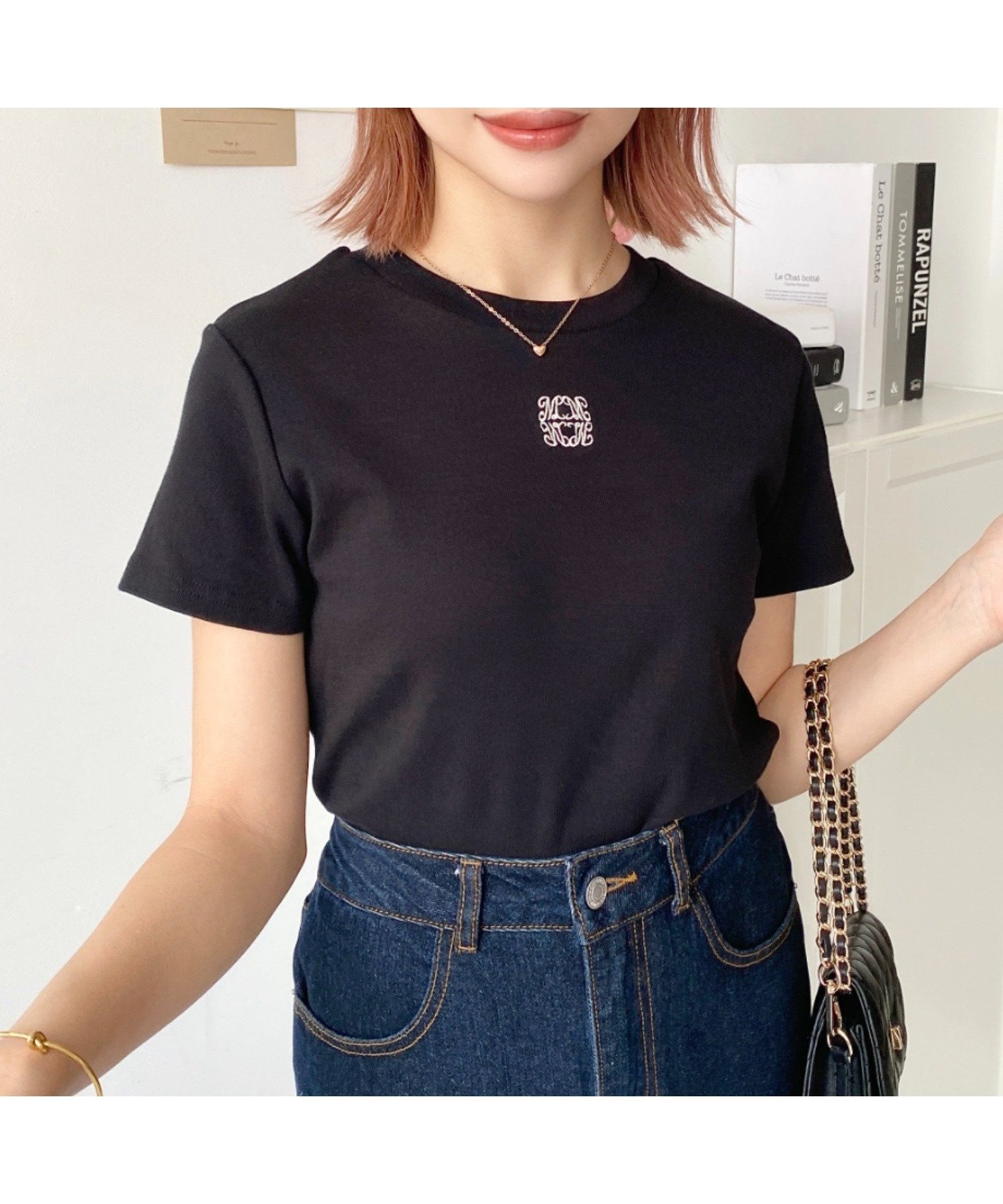 【モーメントプラス/moment+ / MEN】のワンポイント 刺繍 チビTシャツ インテリア・キッズ・メンズ・レディースファッション・服の通販 founy(ファニー) 　ファッション　Fashion　メンズファッション　Fashion for Men　カットソー　Cut and Sewn Top　スポーティ　Sporty, Casual Athletic　スラックス　Slacks, Dress Pants　ティアードスカート　Tiered Skirt, Flounced Skirt　デニム　Denim, Jeans Material　フィット　Fit, Slim Fit　ボトム　Bottoms, Lower Wear　ワンポイント　One Point, Statement Accent　半袖　Short Sleeve, Half Sleeve　ブラック|ID: prp329100004645842 ipo3291000000033532034