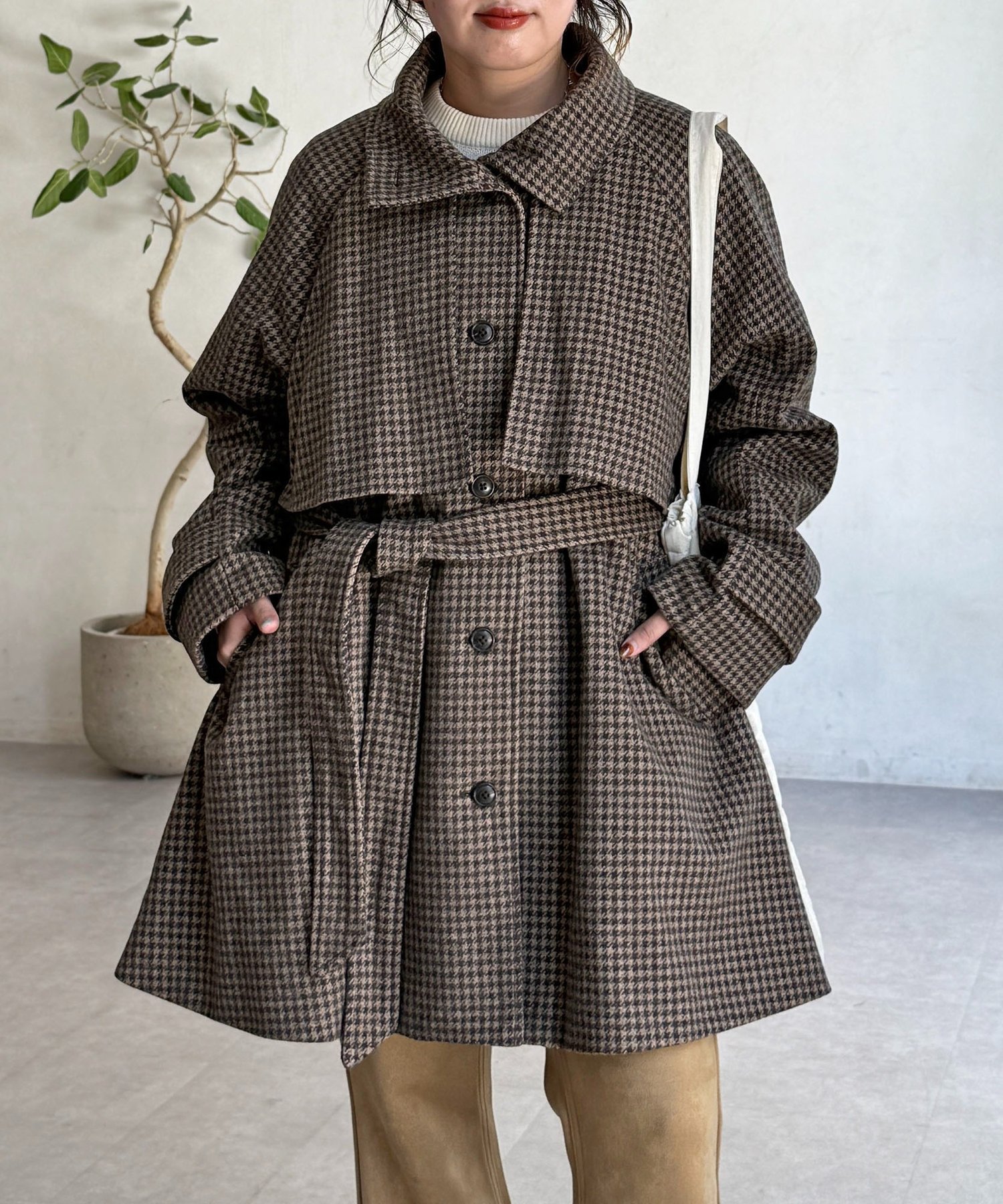 【シーピーシーエム/CPCM】のケープ付き軽量メルトンミドルコート インテリア・キッズ・メンズ・レディースファッション・服の通販 founy(ファニー) 　ファッション　Fashion　レディースファッション　Fashion for Women　アウター　Coat / Outerwear Collection　コート・ロングコート・ピーコート　Long Coats, Peacoats & More　カットソー　Cut and Sewn Top　フレア　Flare, Flared　ベーシック　Basic, Essential　エレガント 上品　Elegant　軽量　Lightweight, Ultra Light　ブラウンその他1|ID: prp329100004645962 ipo3291000000033532667