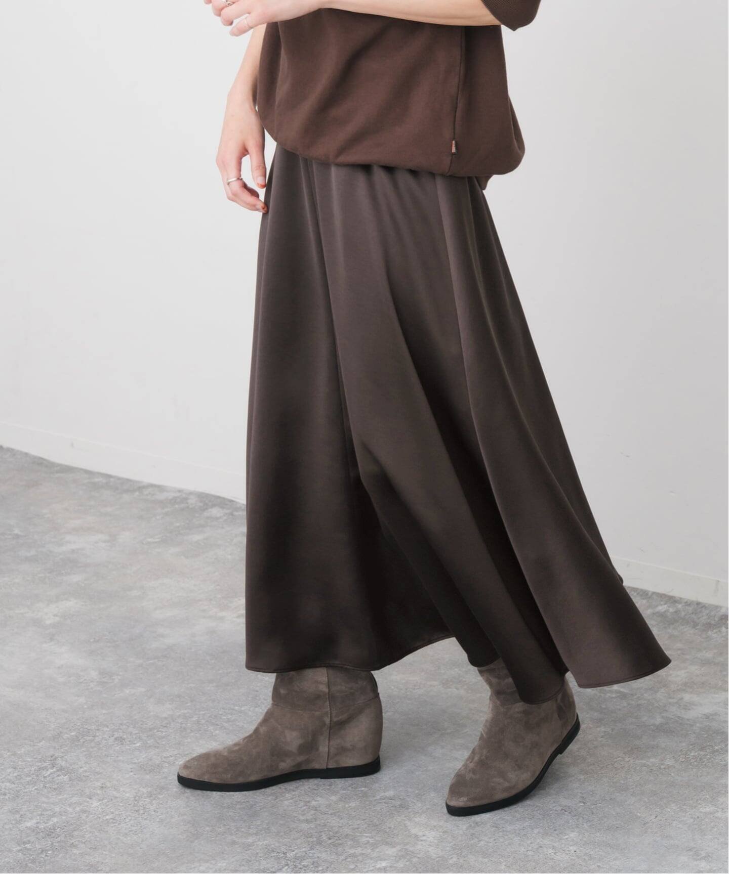 【スピック&スパン/Spick & Span】のサテンフレアスカート インテリア・キッズ・メンズ・レディースファッション・服の通販 founy(ファニー) 　ファッション　Fashion　レディースファッション　Fashion for Women　スカート　Skirts　Aライン・フレアスカート　A-Line & Flared Skirts　サテン　Satin, Glossy Fabric　シンプル　Simple, Minimal　パターン　Pattern, Design Print　フレア　Flare, Flared　エレガント 上品　Elegant　ブラウン|ID: prp329100004646046 ipo3291000000033533056