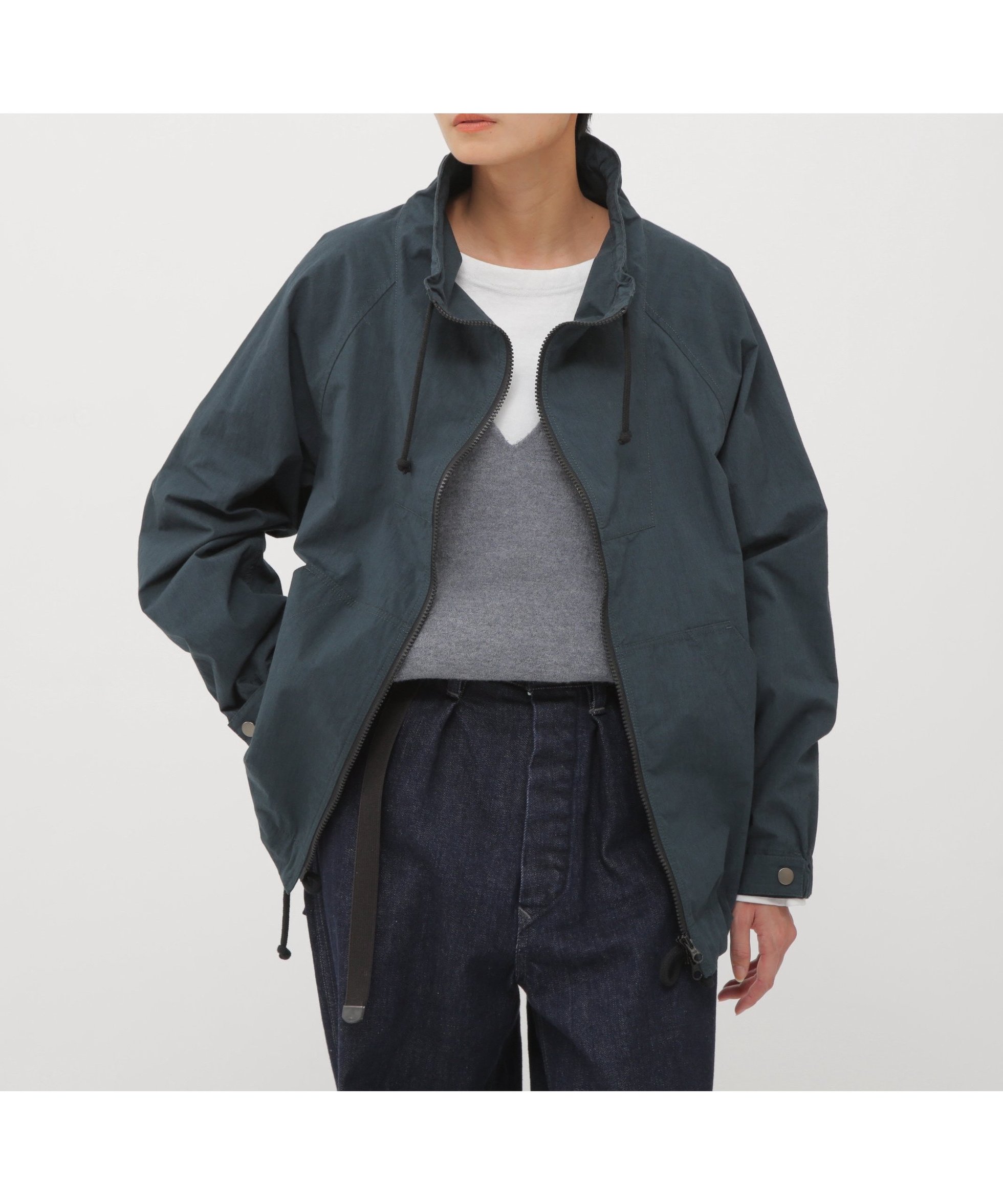 【マーガレットハウエル/MARGARET HOWELL】のCOTTON NYLON PLAINWEAVE BLOUSON インテリア・キッズ・メンズ・レディースファッション・服の通販 founy(ファニー) 　ファッション　Fashion　レディースファッション　Fashion for Women　アウター　Coat / Outerwear Collection　ブルゾンジャケット・スポーティアウター　Blouson Jackets　スピンドル　Spindle, Drawcord　ドレス　Dress, One-Piece　ハイネック　High Neck, Mock Neck　パーカー　Hoodie, Parka　フィット　Fit, Slim Fit　ヴィンテージ　Vintage Style　DARK BLUE4|ID: prp329100004646135 ipo3291000000033585113
