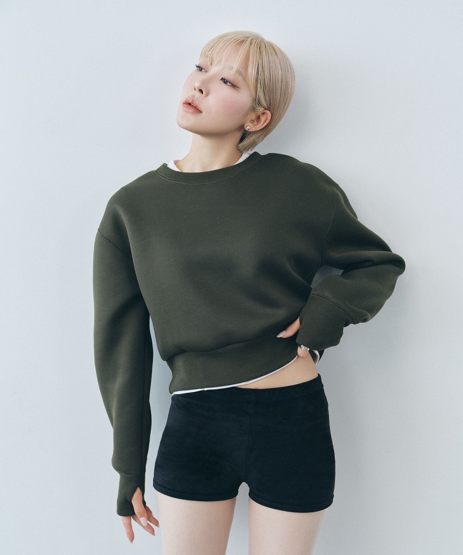 【ユナイテッドアローズ/UNITED ARROWS】の【ハンチさんコラボレーションアイテム】ジップカットソートップス -2WAY- インテリア・キッズ・メンズ・レディースファッション・服の通販 founy(ファニー) 　ファッション　Fashion　レディースファッション　Fashion for Women　トップス・カットソー　Cut & Sew Tops　カットソー・ベーシックTシャツ　Cut-and-Sewn Tops / Stretch Tees & Basics　おすすめ　Recommended / Our Picks　キャップ　Cap, Baseball Cap　ショート　Short, Short Length　シンプル　Simple, Minimal　ジップ　Zip, Zipper　トレンド　Trend, Trending Now　ワイド　Wide, Wide Fit　OLIVE|ID: prp329100004646205 ipo3291000000033534355