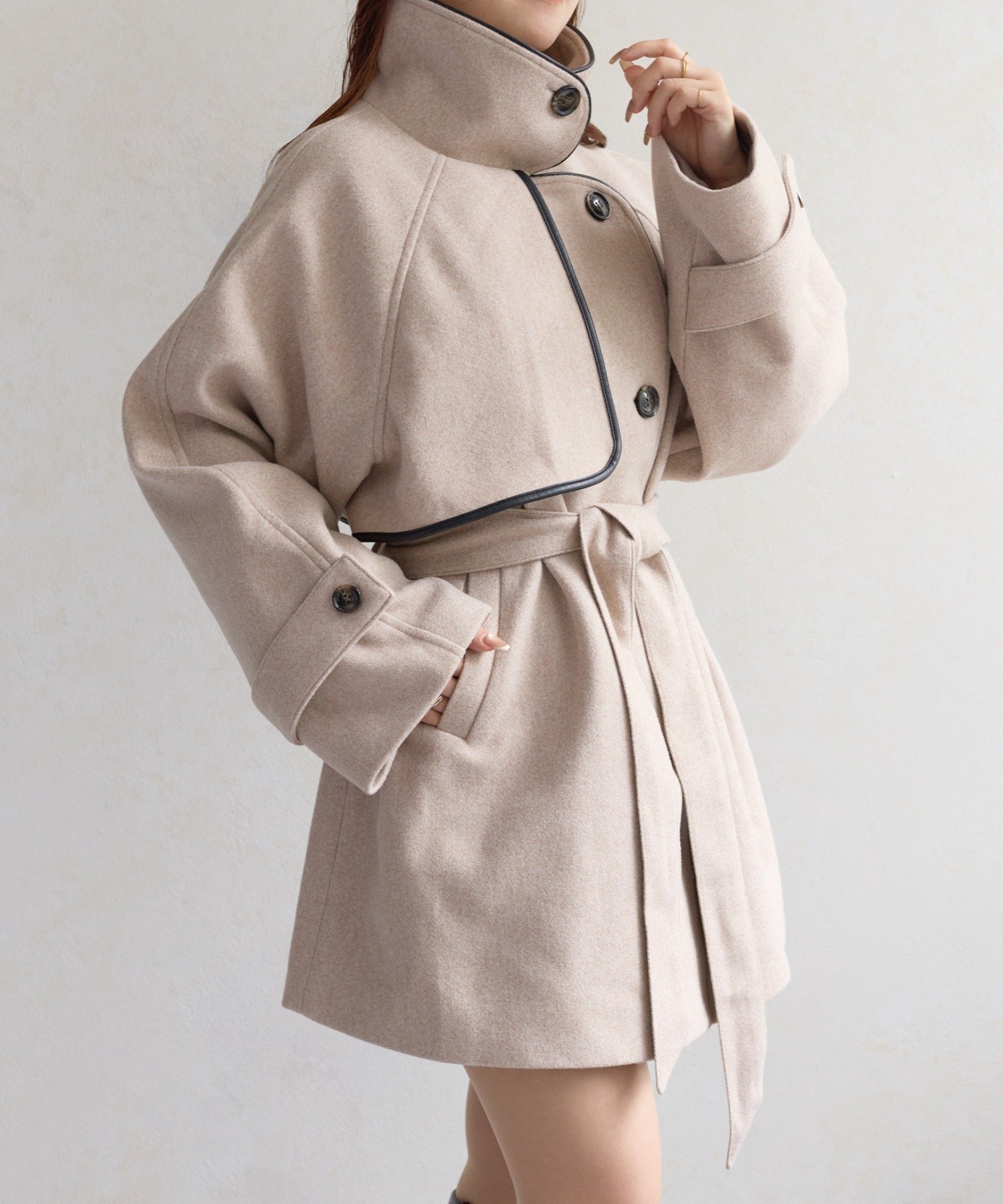 【ゼヴォン/Thevon】のパイピングスタンドカラーミドルコート 人気、トレンドファッション・服の通販 founy(ファニー) 　ファッション　Fashion　レディースファッション　Fashion for Women　アウター　Coat / Outerwear Collection　コート・ロングコート・ピーコート　Long Coats, Peacoats & More　アクセサリー　Fashion Accessories　秋　Autumn　シンプル　Simple, Minimal　スタンド　Stand Collar, Upright Stand　パイピング　Piping, Trim Design　ミドル　Middle Length, Mid Height　ワンポイント　One Point, Statement Accent　冬　Winter / This Winter　エレガント 上品　Elegant　ビジネス 仕事 通勤　Business / Work / Commuting　2025年　2025　2025-2026秋冬・A/W　Autumn/Winter 2025–26 AW25–26　 other-1|ID: prp329100004646213 ipo3291000000033534413