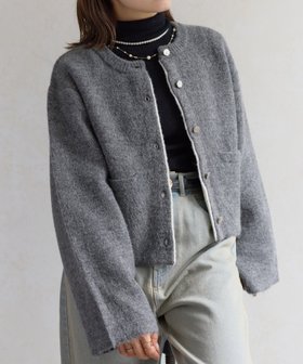 【ゼヴォン/Thevon】のGOLDボタンニットジャケット 人気、トレンドファッション・服の通販 founy(ファニー) ファッション Fashion レディースファッション Fashion for Women アウター Coat / Outerwear Collection レディースジャケット・軽アウター Jackets 2025年 2025 2025-2026秋冬・A/W Autumn/Winter 2025–26 AW25–26 おすすめ Recommended / Our Picks シンプル Simple, Minimal ジャケット Jacket, Outerwear スニーカー Sneakers, Trainers デニム Denim, Jeans Material エレガント 上品 Elegant 冬 Winter / This Winter 秋 Autumn |ID:prp329100004646223