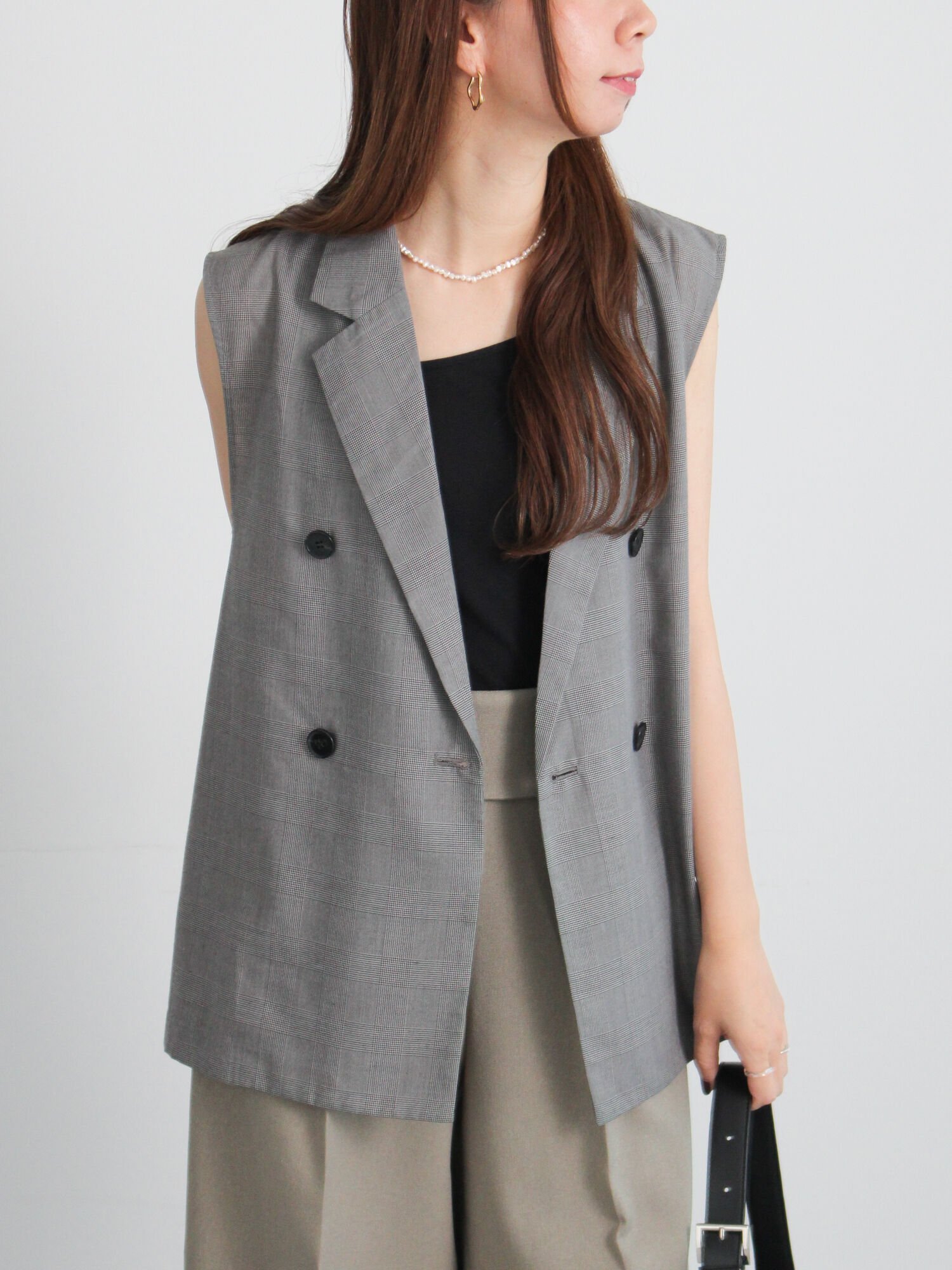 【テチチ/Te chichi】のサイドオープンライトジレ インテリア・キッズ・メンズ・レディースファッション・服の通販 founy(ファニー) 　ファッション　Fashion　レディースファッション　Fashion for Women　アウター　Coat / Outerwear Collection　トップス・カットソー　Cut & Sew Tops　ベスト&ジレ / 重ね着スタイル　Vests & Gilets　クラシカル　Classical, Vintage-Inspired　ダブル　Double, Double-Breasted　ロング　Long, Long-Length　エレガント 上品　Elegant　ブラック|ID: prp329100004646276 ipo3291000000033534848