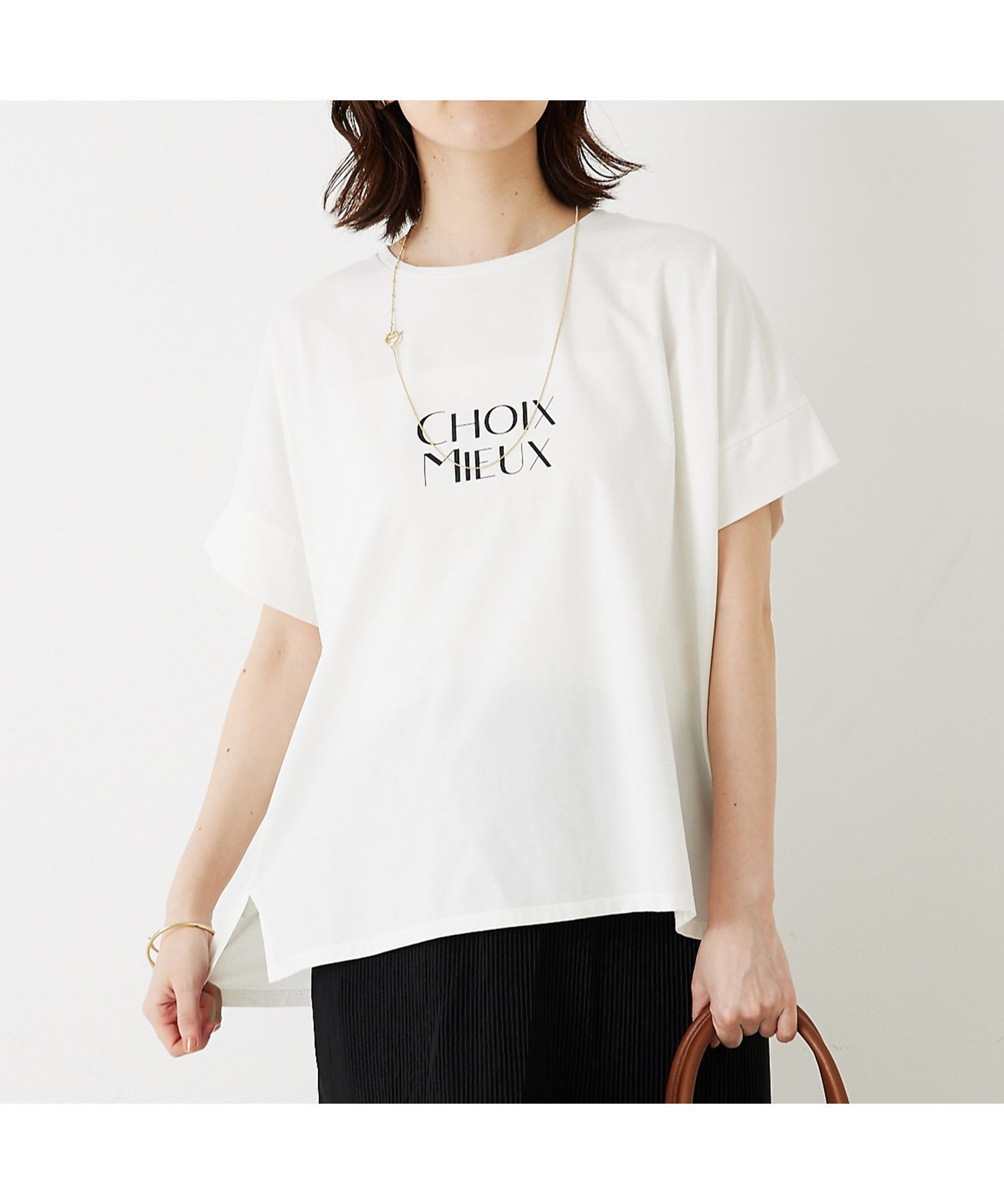【アバハウスマヴィ/abahouse mavie】のワイドロゴT インテリア・キッズ・メンズ・レディースファッション・服の通販 founy(ファニー) 　ファッション　Fashion　レディースファッション　Fashion for Women　サロペット　Overalls, Salopette　ジャケット　Jacket, Outerwear　ワイド　Wide, Wide Fit　切替　Switching, Contrast Panel　定番　Standard, Basic Item　ホワイト系その他2|ID: prp329100004646291 ipo3291000000033535014