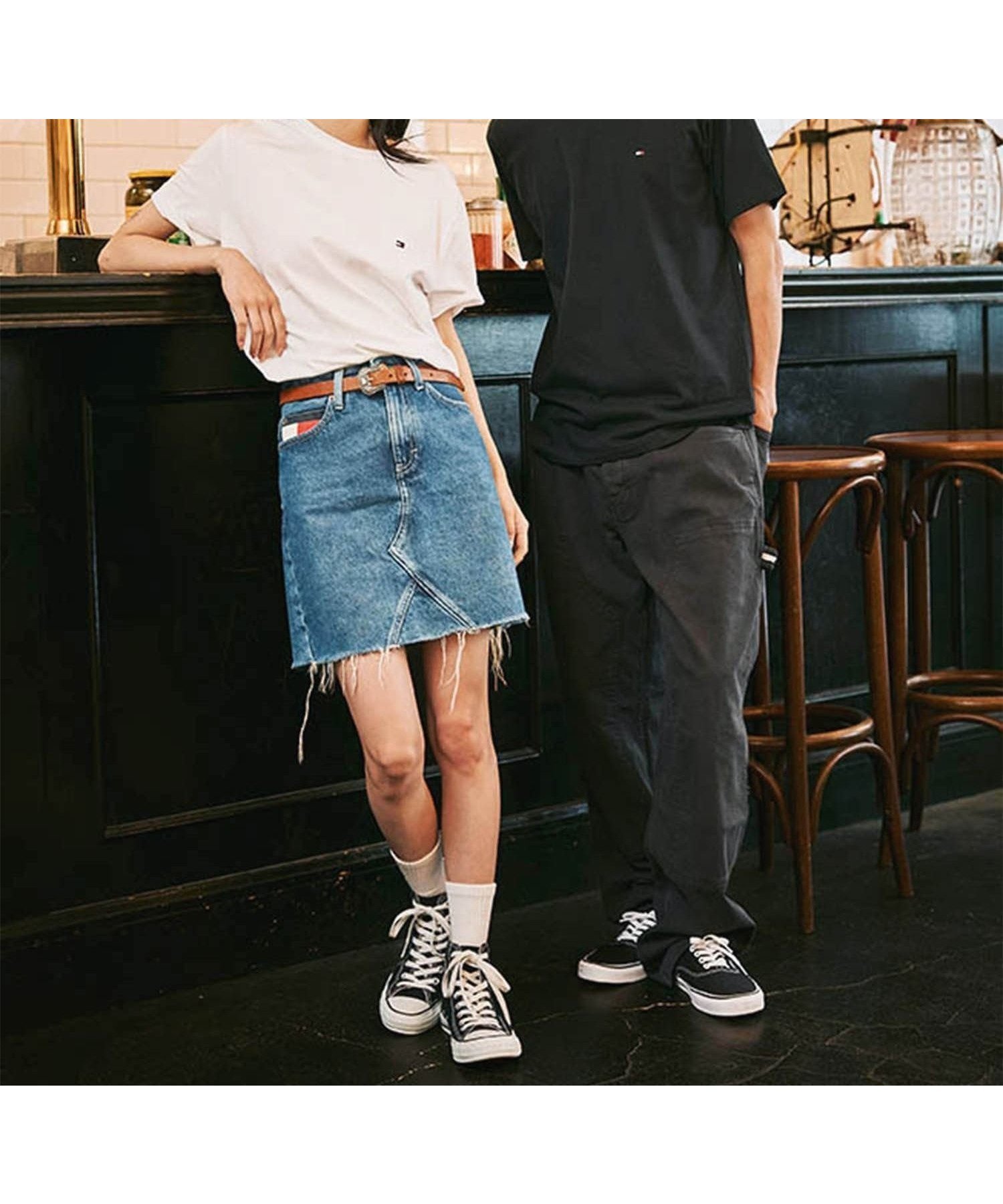 【トミーヒルフィガー/TOMMY HILFIGER】の【オンライン限定】トミーヒルフィガー ワンポイントロゴクルーネックオーバーサイズTシャツ インテリア・キッズ・メンズ・レディースファッション・服の通販 founy(ファニー) 　ファッション　Fashion　レディースファッション　Fashion for Women　トップス・カットソー　Cut & Sew Tops　シャツ・ブラウス・オフィスカジュアル　Elegant Blouses & Button-Ups　ロングTシャツ・Tシャツ　Longline T-Shirts & Tees　アメリカン　American Style　インナー　Innerwear　クラシック　Classic, Timeless Style　ジャケット　Jacket, Outerwear　ストレッチ　Stretch, Stretchy Fabric　スマート　Smart, Elegant　デニム　Denim, Jeans Material　人気　Popular, Best Seller　フィット　Fit, Slim Fit　モダン　Modern, Contemporary　ワンポイント　One Point, Statement Accent　おすすめ　Recommended / Our Picks　ゴルフ　Golf　ホワイトYBR|ID: prp329100004646420 ipo3291000000033581712