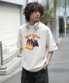 【アイモハ/aimoha】のHOOK -original- 「HOOK BAKERY」シリーズアンティーク動物プリントTEE 人気、トレンドファッション・服の通販 founy(ファニー) ファッション Fashion レディースファッション Fashion for Women おすすめ Recommended / Our Picks アンティーク Antique-Inspired イラスト Illustration カーゴパンツ Cargo Pants, Utility Pants サンダル Sandals, Summer Shoes ショート Short, Short Length スタイリッシュ Stylish, Fashionable スニーカー Sneakers, Trainers デニム Denim, Jeans Material フロント Front, Front Design プリント Print, Printed Pattern リラックス Relax, Relaxed Fit ヴィンテージ Vintage Style 犬 Dog 猫 Cat, Kitty |ID:prp329100004646447