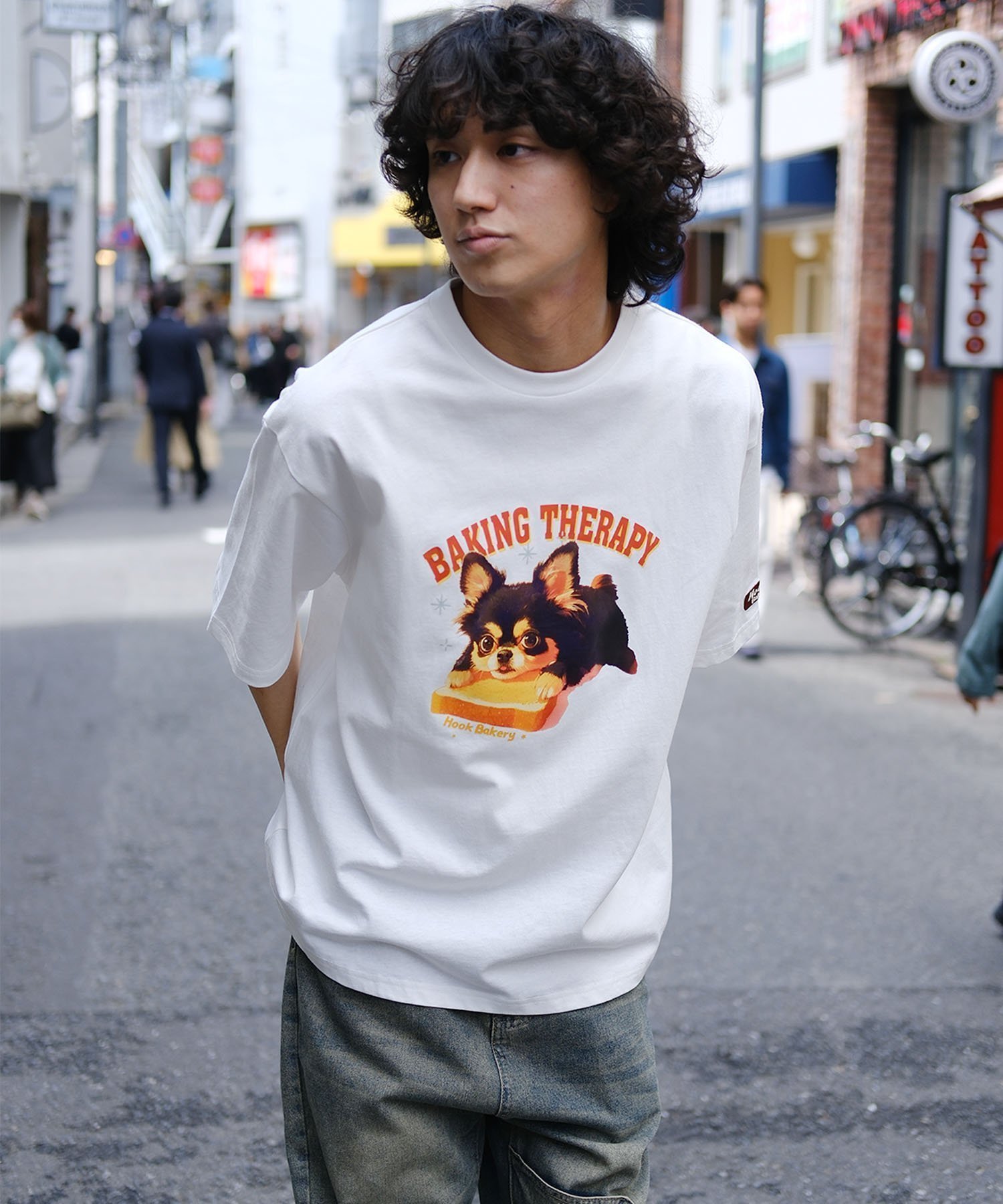 【アイモハ/aimoha】のHOOK -original- 「HOOK BAKERY」シリーズアンティーク動物プリントTEE インテリア・キッズ・メンズ・レディースファッション・服の通販 founy(ファニー) 　ファッション　Fashion　レディースファッション　Fashion for Women　おすすめ　Recommended / Our Picks　アンティーク　Antique-Inspired　イラスト　Illustration　カーゴパンツ　Cargo Pants, Utility Pants　サンダル　Sandals, Summer Shoes　ショート　Short, Short Length　スタイリッシュ　Stylish, Fashionable　スニーカー　Sneakers, Trainers　デニム　Denim, Jeans Material　フロント　Front, Front Design　プリント　Print, Printed Pattern　リラックス　Relax, Relaxed Fit　ヴィンテージ　Vintage Style　犬　Dog　猫　Cat, Kitty　ホワイト|ID: prp329100004646447 ipo3291000000033537106