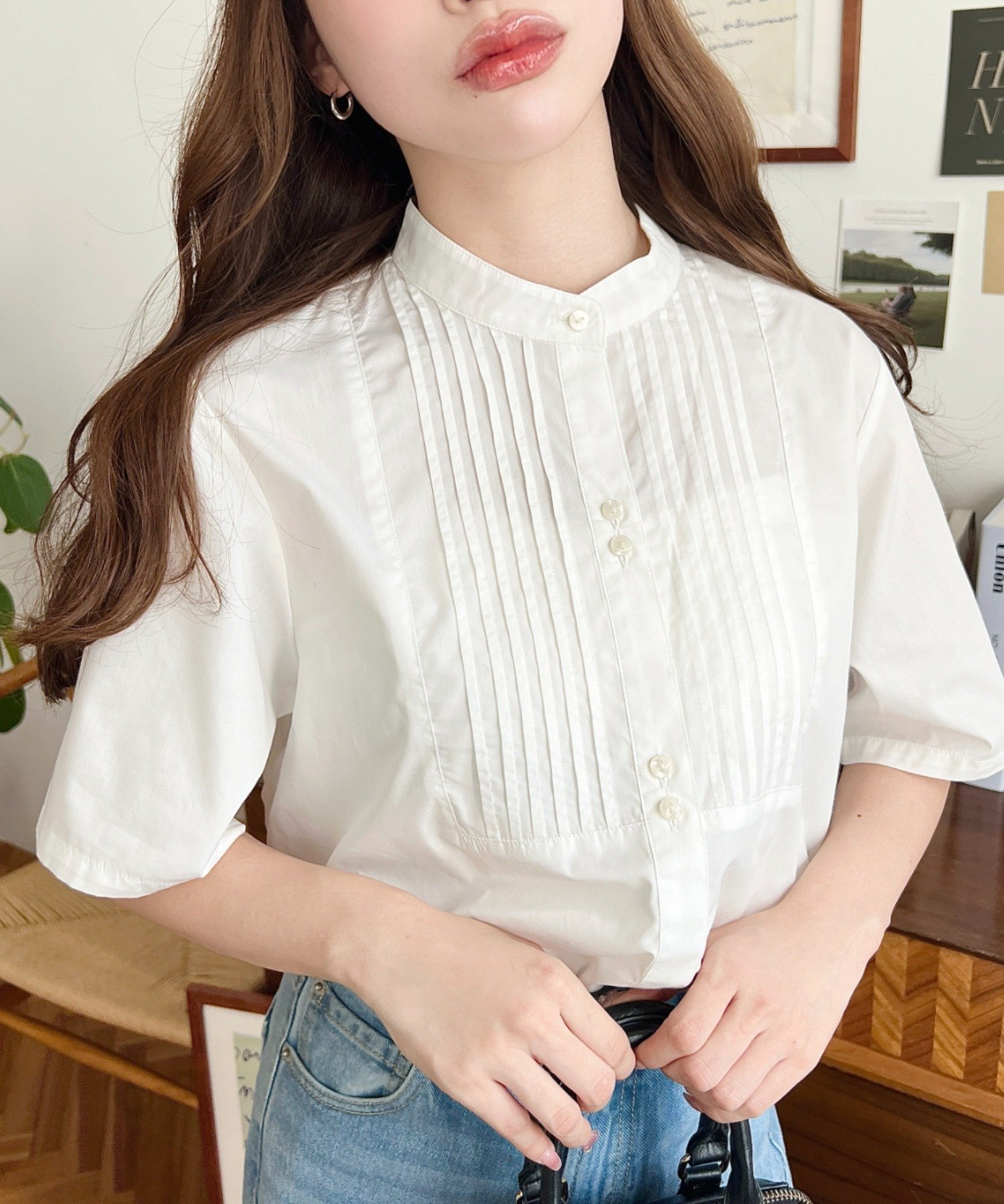【モーメントプラス/moment+ / MEN】のT/Cブロード バンドカラー半袖ピンタックシャツ インテリア・キッズ・メンズ・レディースファッション・服の通販 founy(ファニー) 　ファッション　Fashion　メンズファッション　Fashion for Men　クラシカル　Classical, Vintage-Inspired　吸水　Absorbent, Quick-Dry　ショルダー　Shoulder, Shoulder Strap　シンプル　Simple, Minimal　スマート　Smart, Elegant　スラックス　Slacks, Dress Pants　デニム　Denim, Jeans Material　フレア　Flare, Flared　ブロード　Broadcloth, Fine Cotton　半袖　Short Sleeve, Half Sleeve　おすすめ　Recommended / Our Picks　オフホワイト|ID: prp329100004646467 ipo3291000000033537390