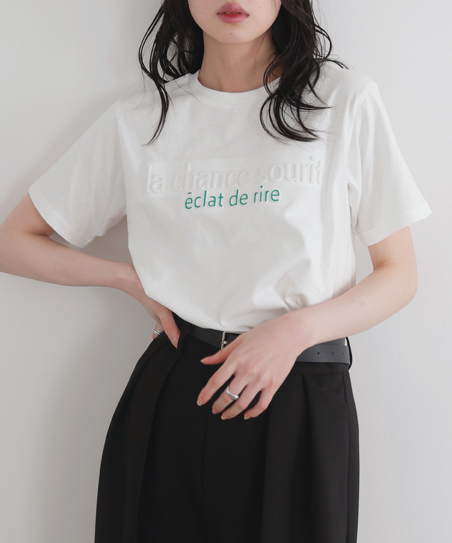 【リアン/Lian】のコンパクトエンボスロゴT 人気、トレンドファッション・服の通販 founy(ファニー) 　ファッション　Fashion　レディースファッション　Fashion for Women　 other-1|ID: prp329100004646863 ipo3291000000033543537