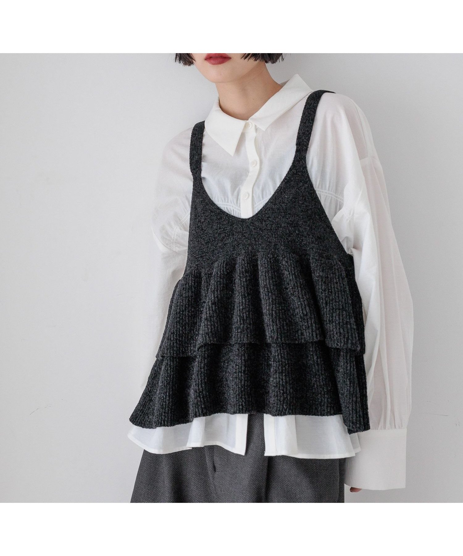 【ローリーズファーム/LOWRYS FARM】のモールペプラムベスト インテリア・キッズ・メンズ・レディースファッション・服の通販 founy(ファニー) 　ファッション　Fashion　レディースファッション　Fashion for Women　アウター　Coat / Outerwear Collection　トップス・カットソー　Cut & Sew Tops　ベスト&ジレ / 重ね着スタイル　Vests & Gilets　インナー　Innerwear　トレンド　Trend, Trending Now　ベスト　Vest, Waistcoat　ベロア　Velour, Soft Velvet　ペプラム　Peplum, Flared Hem　ダークグレー|ID: prp329100004646865 ipo3291000000033543568