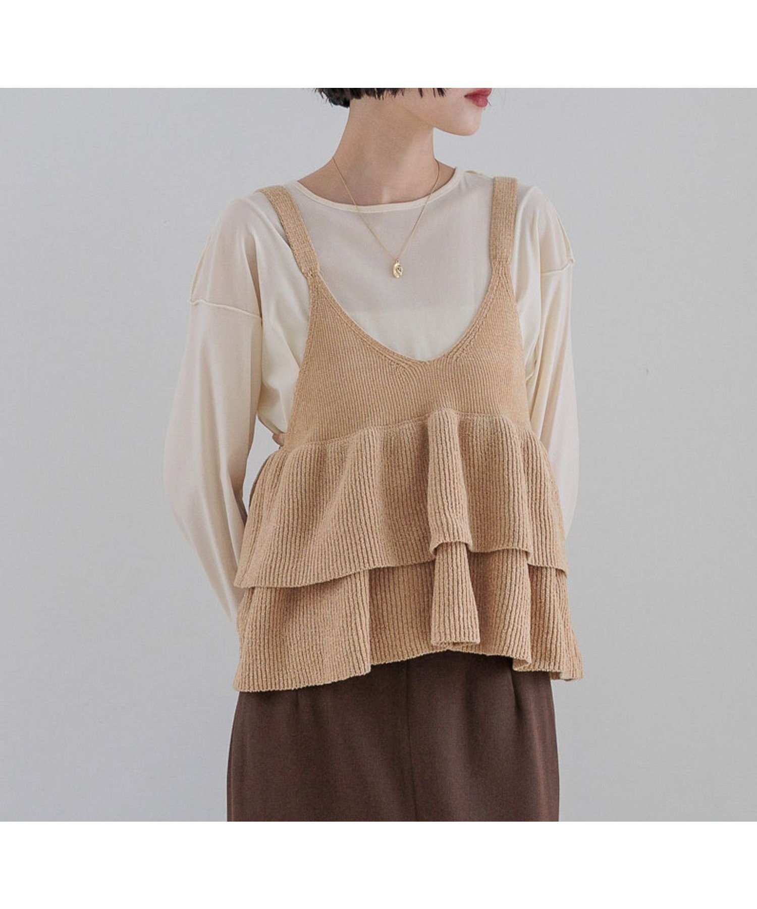 【ローリーズファーム/LOWRYS FARM】のモールペプラムベスト インテリア・キッズ・メンズ・レディースファッション・服の通販 founy(ファニー) 　ファッション　Fashion　レディースファッション　Fashion for Women　アウター　Coat / Outerwear Collection　トップス・カットソー　Cut & Sew Tops　ベスト&ジレ / 重ね着スタイル　Vests & Gilets　インナー　Innerwear　トレンド　Trend, Trending Now　ベスト　Vest, Waistcoat　ベロア　Velour, Soft Velvet　ペプラム　Peplum, Flared Hem　ベージュ|ID: prp329100004646865 ipo3291000000033543569