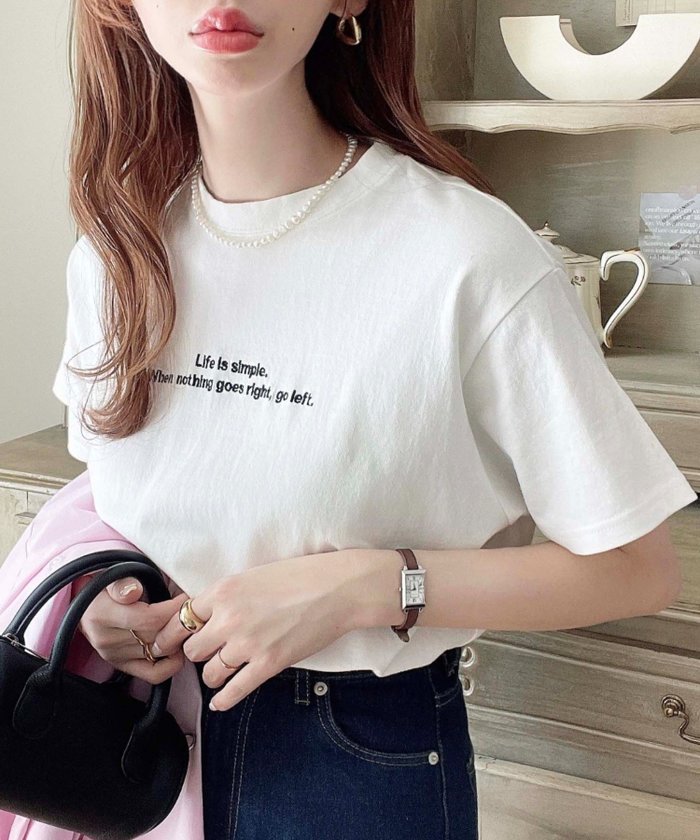 【モーメントプラス/moment+ / MEN】のロゴ刺繍 Tシャツ インテリア・キッズ・メンズ・レディースファッション・服の通販 founy(ファニー) https://founy.com/ ファッション Fashion メンズファッション Fashion for Men カットソー Cut and Sewn Top カーディガン Cardigan, Knitwear シンプル Simple, Minimal スラックス Slacks, Dress Pants スリット Slit, Slit Detail デニム Denim, Jeans Material トレンド Trend, Trending Now 定番 Standard, Basic Item バレエ Ballet, Ballet Style ビスチェ Bustier, Corset Top ボトム Bottoms, Lower Wear マーメイド Mermaid, Fishtail Silhouette おすすめ Recommended / Our Picks |ID: prp329100004646907 ipo3291000000033544090
