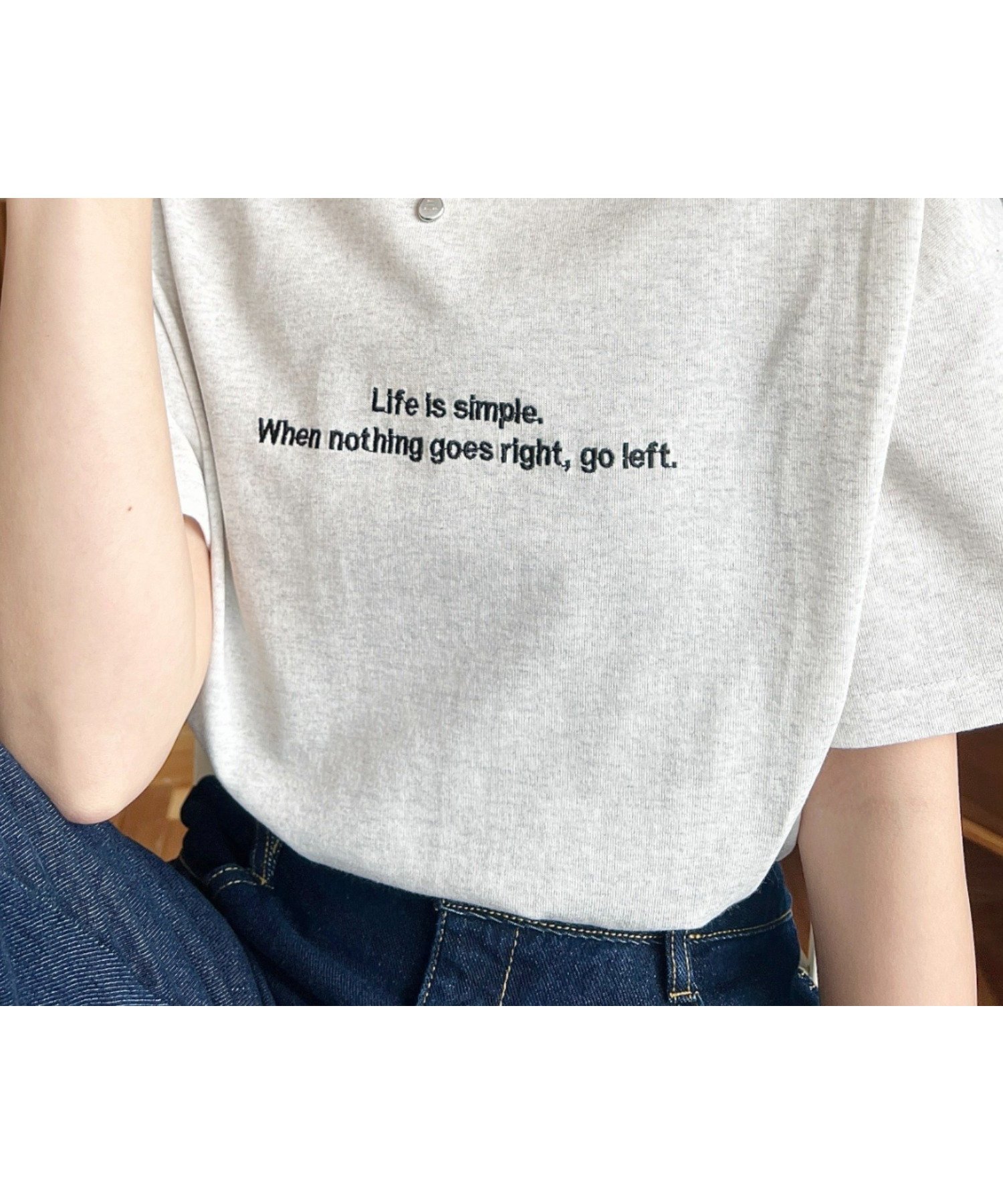 【モーメントプラス/moment+ / MEN】のロゴ刺繍 Tシャツ インテリア・キッズ・メンズ・レディースファッション・服の通販 founy(ファニー) 　ファッション　Fashion　メンズファッション　Fashion for Men　カットソー　Cut and Sewn Top　カーディガン　Cardigan, Knitwear　シンプル　Simple, Minimal　スラックス　Slacks, Dress Pants　スリット　Slit, Slit Detail　デニム　Denim, Jeans Material　トレンド　Trend, Trending Now　定番　Standard, Basic Item　バレエ　Ballet, Ballet Style　ビスチェ　Bustier, Corset Top　ボトム　Bottoms, Lower Wear　マーメイド　Mermaid, Fishtail Silhouette　おすすめ　Recommended / Our Picks　オートミール|ID: prp329100004646907 ipo3291000000033544095