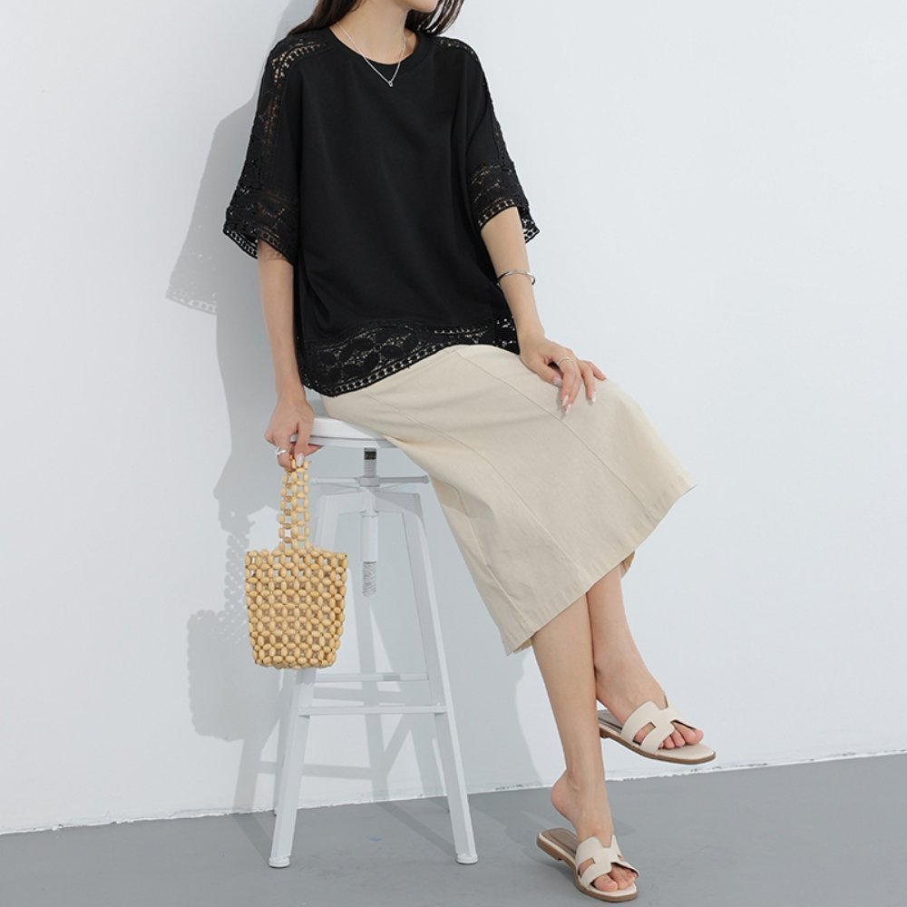 【ココモモ/COCOMOMO】のレース五分袖 クルーネック レディースブラウストップス Tシャツ ミドル丈 インテリア・キッズ・メンズ・レディースファッション・服の通販 founy(ファニー) 　ファッション　Fashion　レディースファッション　Fashion for Women　トップス・カットソー　Cut & Sew Tops　シャツ・ブラウス・オフィスカジュアル　Elegant Blouses & Button-Ups　ロングTシャツ・Tシャツ　Longline T-Shirts & Tees　おすすめ　Recommended / Our Picks　デニム　Denim, Jeans Material　トレンド　Trend, Trending Now　フェミニン　Feminine, Girly　ミドル　Middle Length, Mid Height　レース　Lace, Lace Fabric　夏　Summer　ブラック|ID: prp329100004646981 ipo3291000000033544868