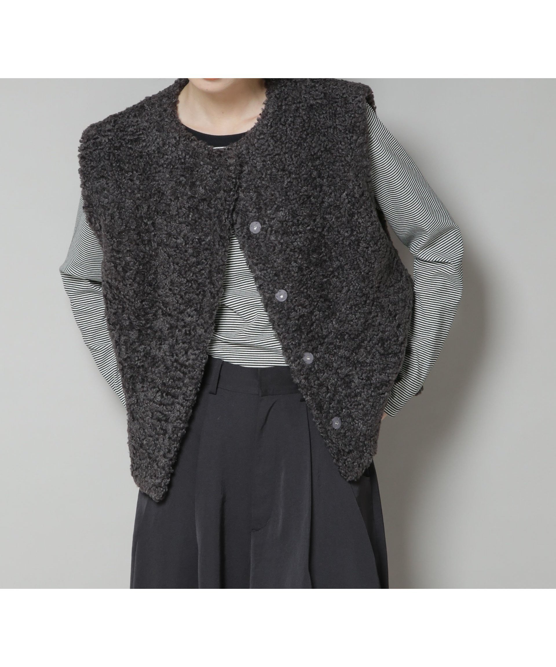 【ナノ ユニバース/nano universe】のカーリングフェイクファージレ 人気、トレンドファッション・服の通販 founy(ファニー) 　ファッション　Fashion　レディースファッション　Fashion for Women　アウター　Coat / Outerwear Collection　トップス・カットソー　Cut & Sew Tops　ベスト&ジレ / 重ね着スタイル　Vests & Gilets　ウォッシャブル　Machine Washable　ショート　Short, Short Length　バランス　Balance, Style Balance　フェイクファー　Faux Fur, Imitation Fur　ボトム　Bottoms, Lower Wear　おすすめ　Recommended / Our Picks　2025年　2025　2025-2026秋冬・A/W　Autumn/Winter 2025–26 AW25–26　 other-1|ID: prp329100004647086 ipo3291000000033545592
