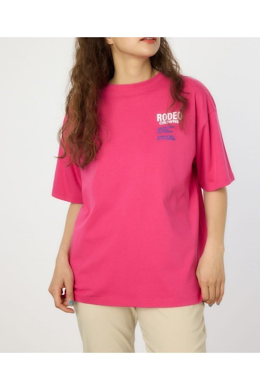 【ロデオクラウンズワイドボウル/RODEO CROWNS WIDE BOWL】のOverlap デニムアップリケTシャツ インテリア・キッズ・メンズ・レディースファッション・服の通販 founy(ファニー) 　ファッション　Fashion　レディースファッション　Fashion for Women　トップス・カットソー　Cut & Sew Tops　シャツ・ブラウス・オフィスカジュアル　Elegant Blouses & Button-Ups　ロングTシャツ・Tシャツ　Longline T-Shirts & Tees　おすすめ　Recommended / Our Picks　シンプル　Simple, Minimal　デニム　Denim, Jeans Material　パッチ　Patch, Appliqué　フロント　Front, Front Design　プリント　Print, Printed Pattern　メンズ　Men's, Menswear　PNK|ID: prp329100004647089 ipo3291000000033545610