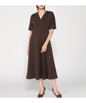 【バナナリパブリック ファクトリーストア/BANANA REPUBLIC FACTORY STORE】のBANANA REPUBLIC FACTORY STORE SS SCUBA V-NECK MIDI DRESS 人気、トレンドファッション・服の通販 founy(ファニー) ファッション Fashion レディースファッション Fashion for Women トップス・カットソー Cut & Sew Tops Vネックトップス V-Neck Tops / V-Cut Neckline Shirts ワンピース Dresses フォーマル・パーティードレス・結婚式用ドレス Elegant & Casual Dresses スカーフ Scarf, Neckwear ネックレス Necklace, Pendant Necklace フェミニン Feminine, Girly |ID:prp329100004647090