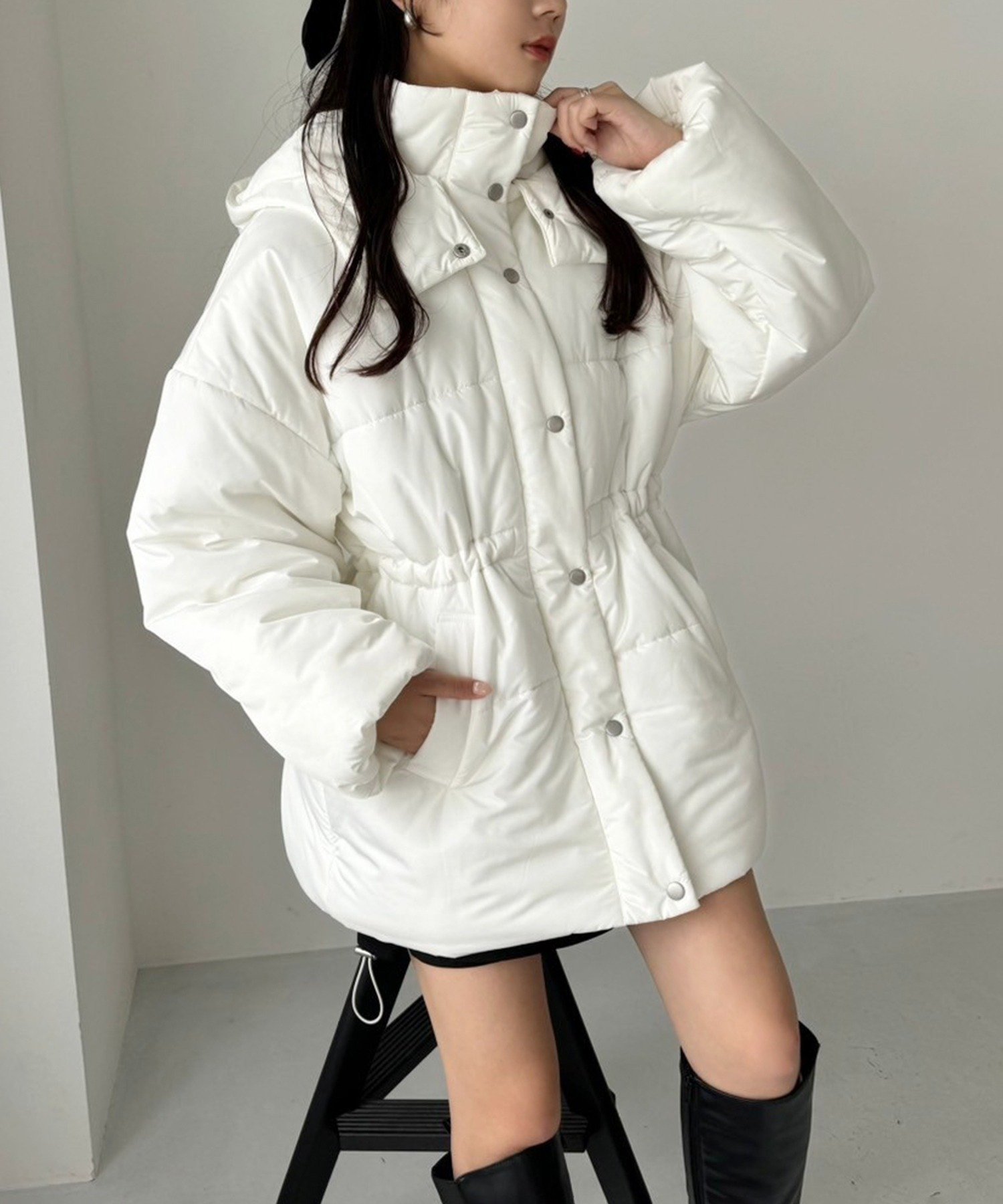 【ナイスクラップ/NICE CLAUP】のミドルフェイクダウン 人気、トレンドファッション・服の通販 founy(ファニー) 　ファッション　Fashion　レディースファッション　Fashion for Women　2025年　2025　2025-2026秋冬・A/W　Autumn/Winter 2025–26 AW25–26　おすすめ　Recommended / Our Picks　ジャケット　Jacket, Outerwear　スタンド　Stand Collar, Upright Stand　スラックス　Slacks, Dress Pants　ダウン　Down, Puffer　バランス　Balance, Style Balance　ボトム　Bottoms, Lower Wear　ミドル　Middle Length, Mid Height　ロング　Long, Long-Length　冬　Winter / This Winter　防寒　Cold Protection, Winter-Ready　 other-1|ID: prp329100004647100 ipo3291000000033545675