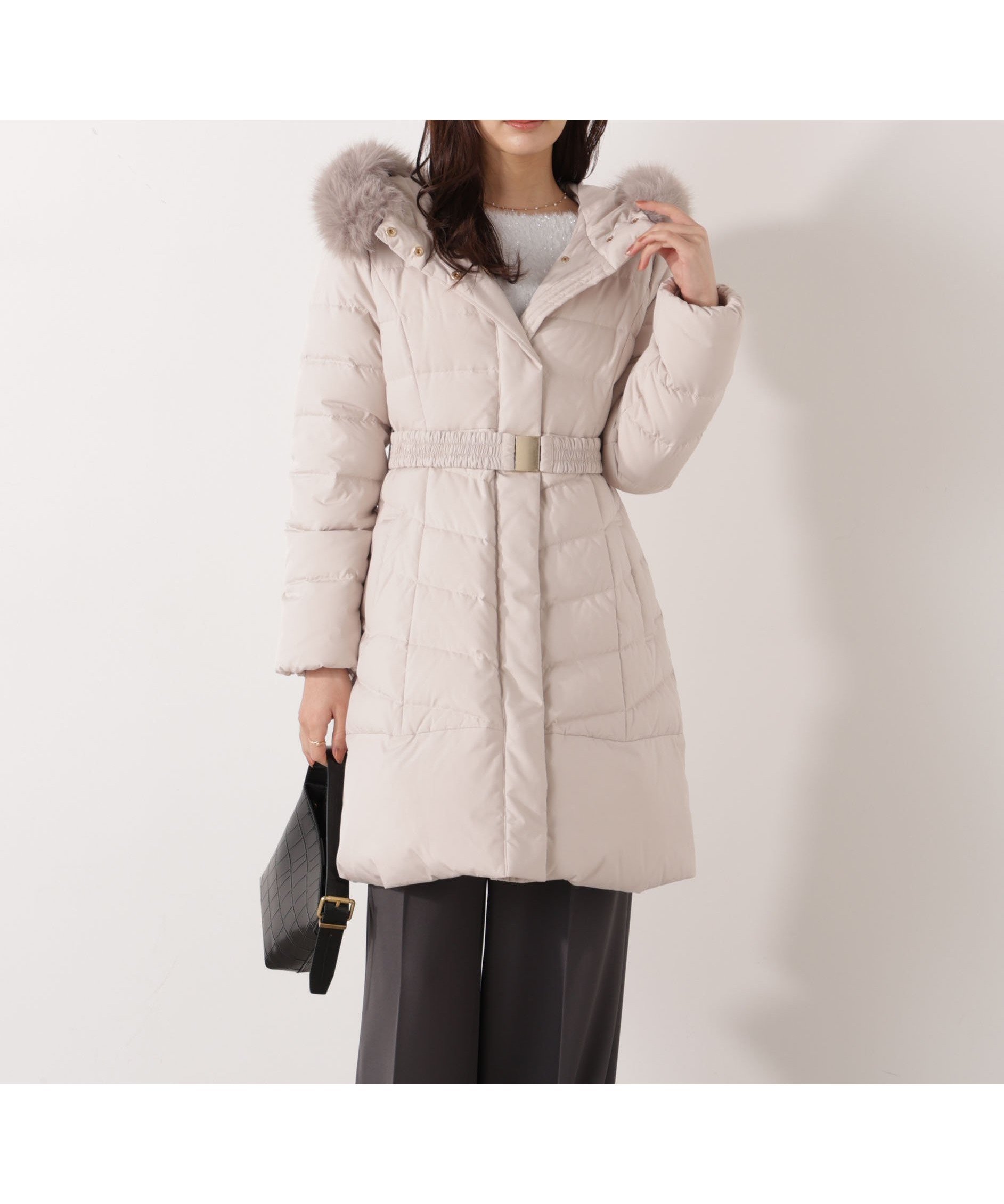 【プロポーション ボディドレッシング/PROPORTION BODY DRESSING】のベルト付ダウン 25AW インテリア・キッズ・メンズ・レディースファッション・服の通販 founy(ファニー) ファッション Fashion レディースファッション Fashion for Women ベルト&ウエストマーク Belts & Waist Accessories 2025年 2025 2025-2026秋冬・A/W Autumn/Winter 2025–26 AW25–26 タフタ Taffeta, Structured Fabric ダウン Down, Puffer フェイクファー Faux Fur, Imitation Fur フランス France, French 軽量 Lightweight, Ultra Light ベージュ|ID: prp329100004647229 ipo3291000000034734500