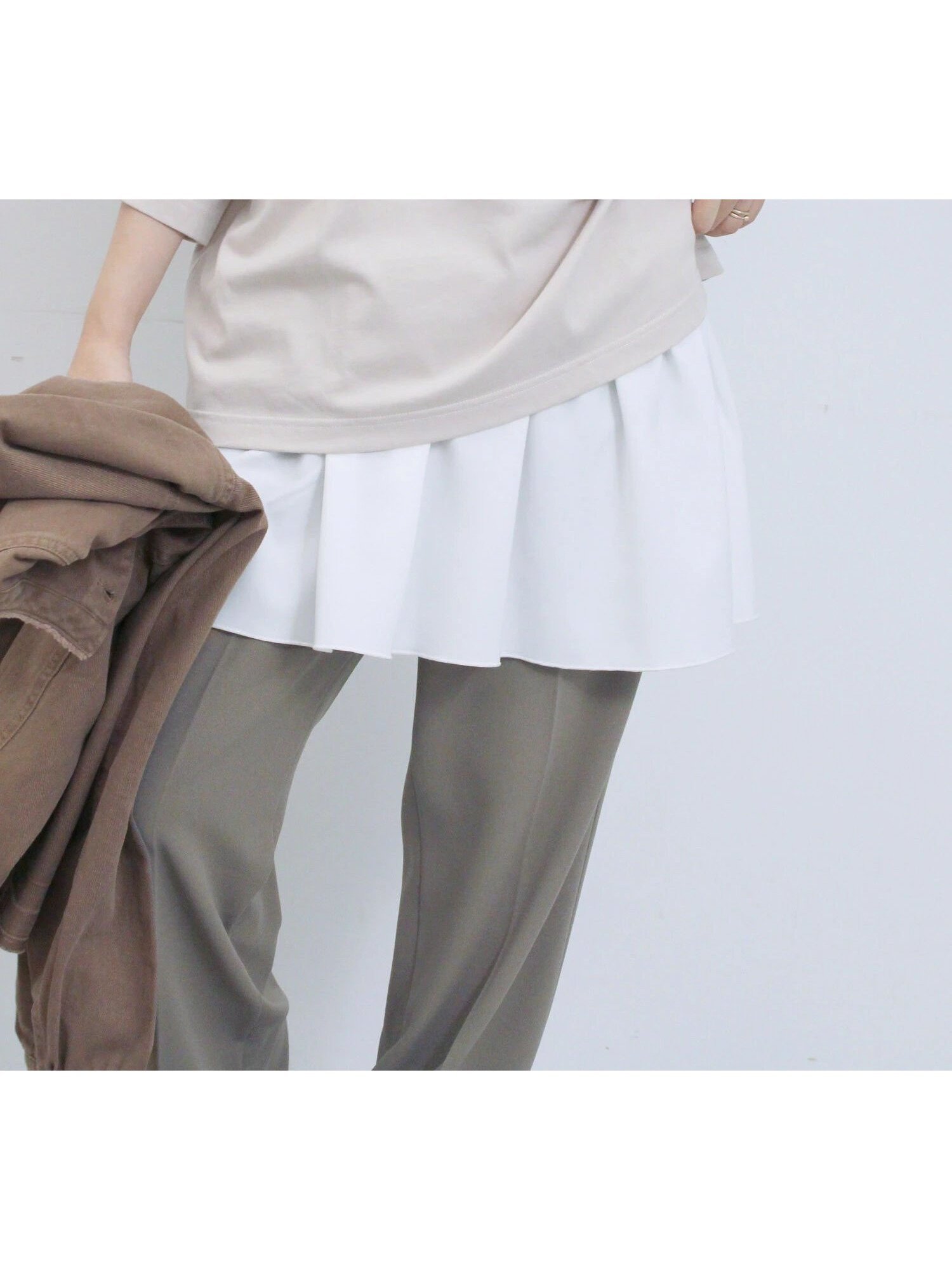 【サマンサモスモス/Samansa Mos2】のペプラムロングタンクトップ インテリア・キッズ・メンズ・レディースファッション・服の通販 founy(ファニー) 　ファッション　Fashion　レディースファッション　Fashion for Women　インナー　Innerwear　タンク　Tank Top, Sleeveless Top　ペプラム　Peplum, Flared Hem　ロング　Long, Long-Length　ホワイト|ID: prp329100004647237 ipo3291000000033546425