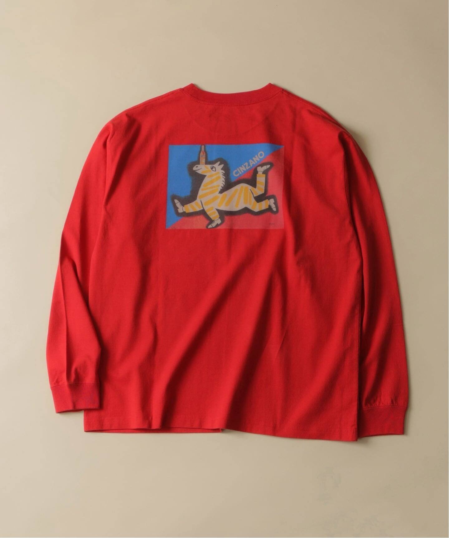 【エディフィス/EDIFICE】のSAVIGNAC (サヴィニャック) 別注 French Company プリント ロングスリーブ Tシャツ インテリア・キッズ・メンズ・レディースファッション・服の通販 founy(ファニー) 　ファッション　Fashion　レディースファッション　Fashion for Women　トップス・カットソー　Cut & Sew Tops　シャツ・ブラウス・オフィスカジュアル　Elegant Blouses & Button-Ups　ロングTシャツ・Tシャツ　Longline T-Shirts & Tees　シンプル　Simple, Minimal　スリーブ　Sleeve, Long Sleeve / Short Sleeve　フランス　France, French　プリント　Print, Printed Pattern　別注　Limited Edition, Custom Order　モチーフ　Motif, Design Theme　ロング　Long, Long-Length　ワーク　Workwear, Utility Style　おすすめ　Recommended / Our Picks　2025年　2025　2025-2026秋冬・A/W　Autumn/Winter 2025–26 AW25–26　レッド A|ID: prp329100004647267 ipo3291000000033546548