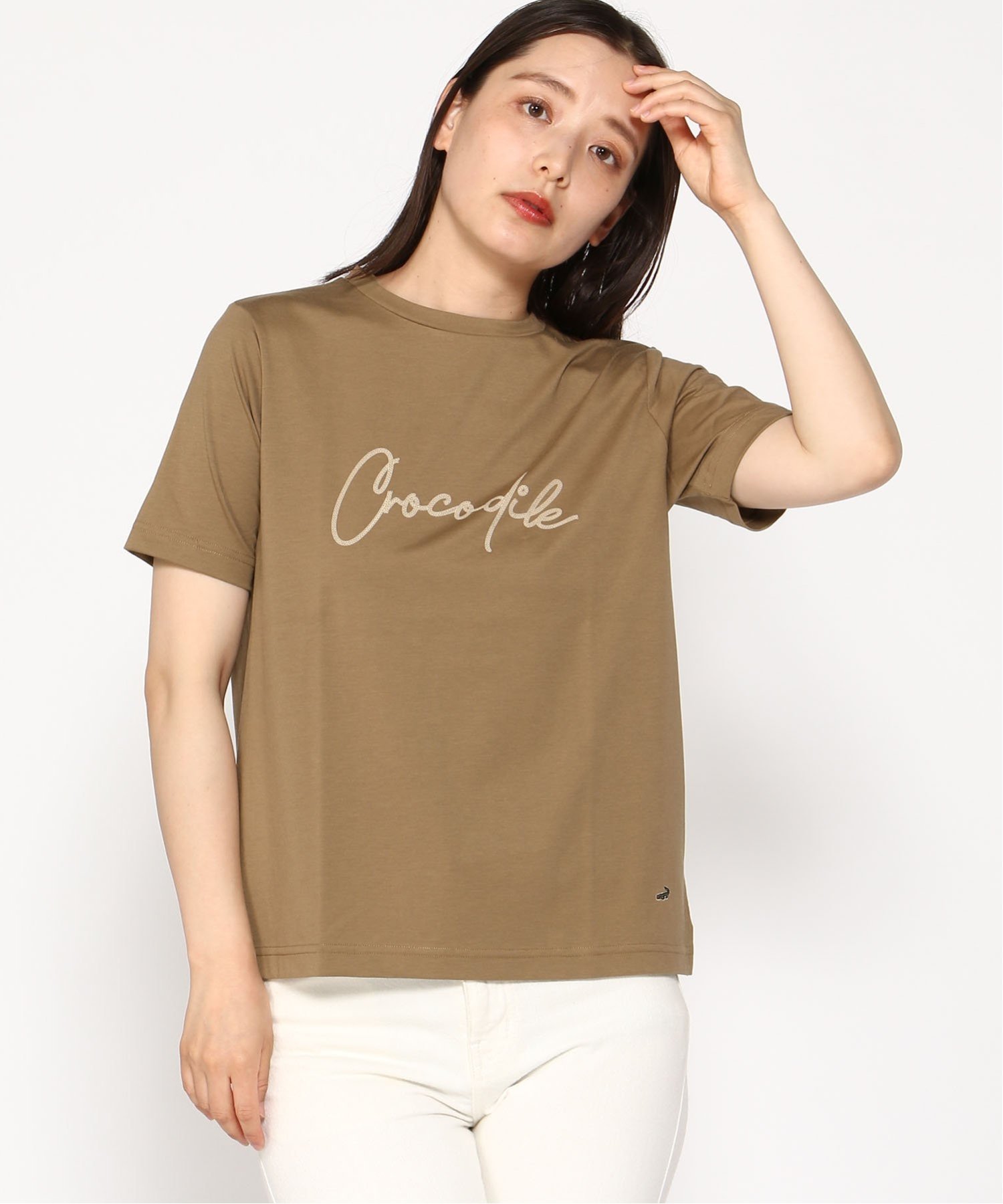 【クロコダイル/CROCODILE】のCROCODILE/プレーティング天竺 ロゴ Tシャツ インテリア・キッズ・メンズ・レディースファッション・服の通販 founy(ファニー) 　ファッション　Fashion　レディースファッション　Fashion for Women　トップス・カットソー　Cut & Sew Tops　シャツ・ブラウス・オフィスカジュアル　Elegant Blouses & Button-Ups　ロングTシャツ・Tシャツ　Longline T-Shirts & Tees　プリント　Print, Printed Pattern　エレガント 上品　Elegant　半袖　Short Sleeve, Half Sleeve　無地　Plain, Solid Color　ブラウン|ID: prp329100004647326 ipo3291000000033547218