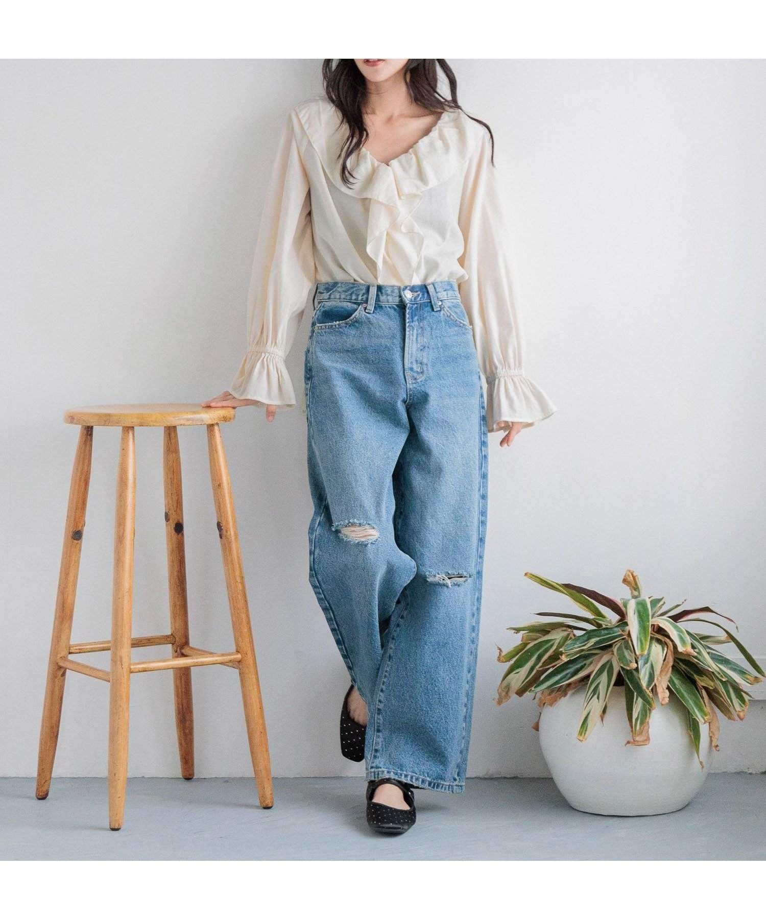 【ローリーズファーム/LOWRYS FARM】の2WAYフリルクロスブラウス 人気、トレンドファッション・服の通販 founy(ファニー) 　ファッション　Fashion　レディースファッション　Fashion for Women　トップス・カットソー　Cut & Sew Tops　シャツ・ブラウス・オフィスカジュアル　Elegant Blouses & Button-Ups　おすすめ　Recommended / Our Picks　デニム　Denim, Jeans Material　フリル　Frill, Ruffle　ボトム　Bottoms, Lower Wear　リネン　Linen, Linen Fabric　 other-1|ID: prp329100004647363 ipo3291000000033547685