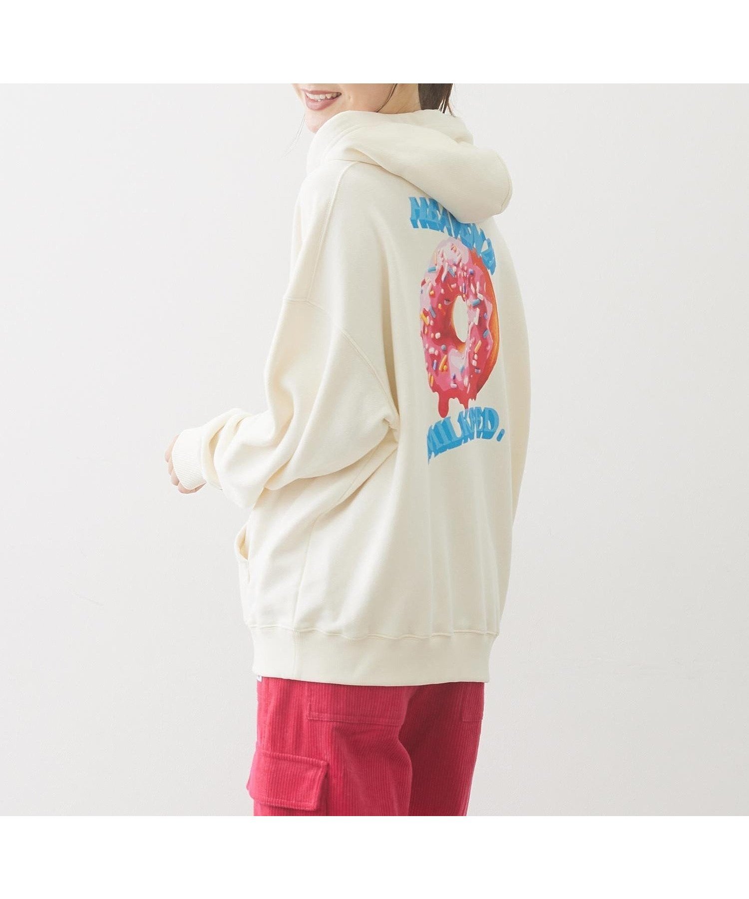 【ミルクフェド/MILKFED.】のDONUTS SWEAT HOODIE インテリア・キッズ・メンズ・レディースファッション・服の通販 founy(ファニー) 　ファッション　Fashion　レディースファッション　Fashion for Women　トップス・カットソー　Cut & Sew Tops　レディースパーカー・カジュアルフーディー　Casual Hoodies & Sweatshirts　スウェット・クルーネックトップス　Sweatshirts & Crewnecks / Relaxed Fit Sweat Tops　カラフル　Colorful Design　フロント　Front, Front Design　人気　Popular, Best Seller　今季　This Season, Current Season　OFF WHITE|ID: prp329100004647379 ipo3291000000033547923