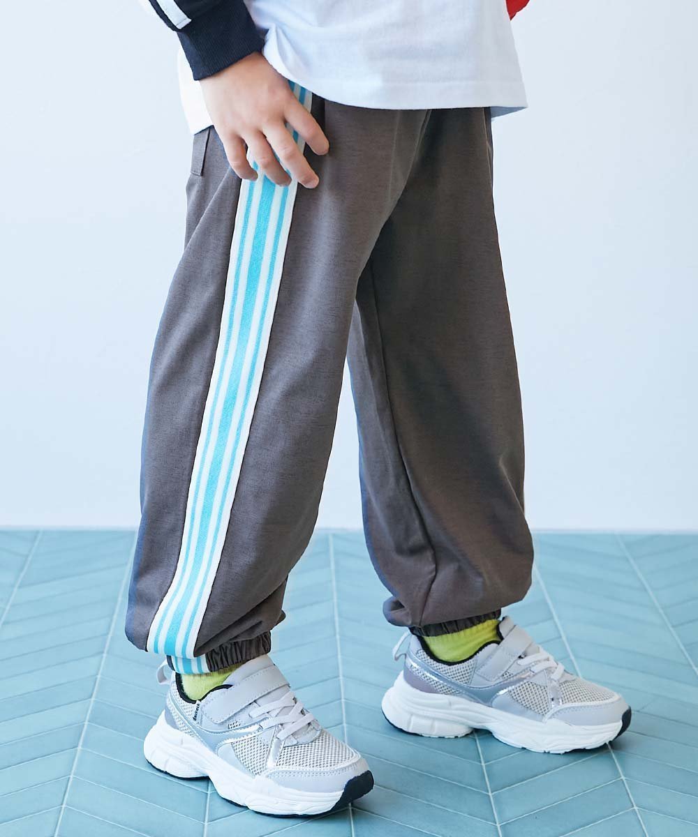 【デビロック/devirock / KIDS】の【イージーウォッシュ】乾燥機OK えらべるデザイン アソートパンツ スウェット 25AW インテリア・キッズ・メンズ・レディースファッション・服の通販 founy(ファニー) 　ファッション　Fashion　キッズファッション　Fashion for Kids　ボトムス　Bottoms　スウェット / スエット　Sweatshirt, Sweatwear　ストレッチ　Stretch, Stretchy Fabric　スニーカー　Sneakers, Trainers　トレンド　Trend, Trending Now　なめらか　Smooth, Silky Texture　おすすめ　Recommended / Our Picks　2025年　2025　2025-2026秋冬・A/W　Autumn/Winter 2025–26 AW25–26　002-ライン-チャコール|ID: prp329100004647509 ipo3291000000033636503