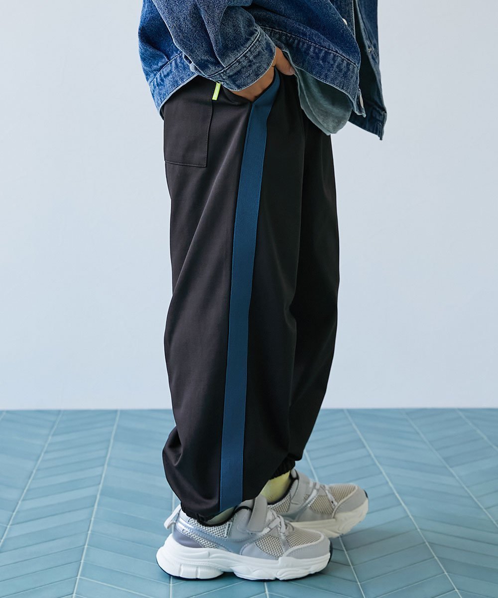 【デビロック/devirock / KIDS】の【イージーウォッシュ】乾燥機OK えらべるデザイン アソートパンツ スウェット 25AW インテリア・キッズ・メンズ・レディースファッション・服の通販 founy(ファニー) ファッション Fashion キッズファッション Fashion for Kids ボトムス Bottoms スウェット / スエット Sweatshirt, Sweatwear ストレッチ Stretch, Stretchy Fabric スニーカー Sneakers, Trainers トレンド Trend, Trending Now なめらか Smooth, Silky Texture おすすめ Recommended / Our Picks 2025年 2025 2025-2026秋冬・A/W Autumn/Winter 2025–26 AW25–26 021-配色-ブラック|ID: prp329100004647509 ipo3291000000034773653