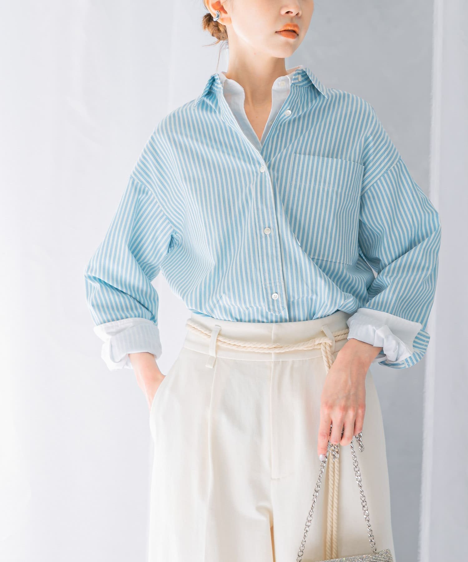 【アーバンリサーチ ロッソ/URBAN RESEARCH ROSSO】のレギュラーカラーオーバーシャツ インテリア・キッズ・メンズ・レディースファッション・服の通販 founy(ファニー) 　ファッション　Fashion　レディースファッション　Fashion for Women　トップス・カットソー　Cut & Sew Tops　シャツ・ブラウス・オフィスカジュアル　Elegant Blouses & Button-Ups　2025年　2025　2025春夏・S/S　Spring/Summer 2025 SS25　インナー　Innerwear　カフス　Cuff Design　シンプル　Simple, Minimal　スリット　Slit, Slit Detail　タンク　Tank Top, Sleeveless Top　デコルテ　Décolleté, Neckline　ヘムライン　Hemline, Bottom Cut　今季　This Season, Current Season　夏　Summer　S/S・春夏　SS, Spring/Summer, Warm Season　stripe|ID: prp329100004647523 ipo3291000000033549315
