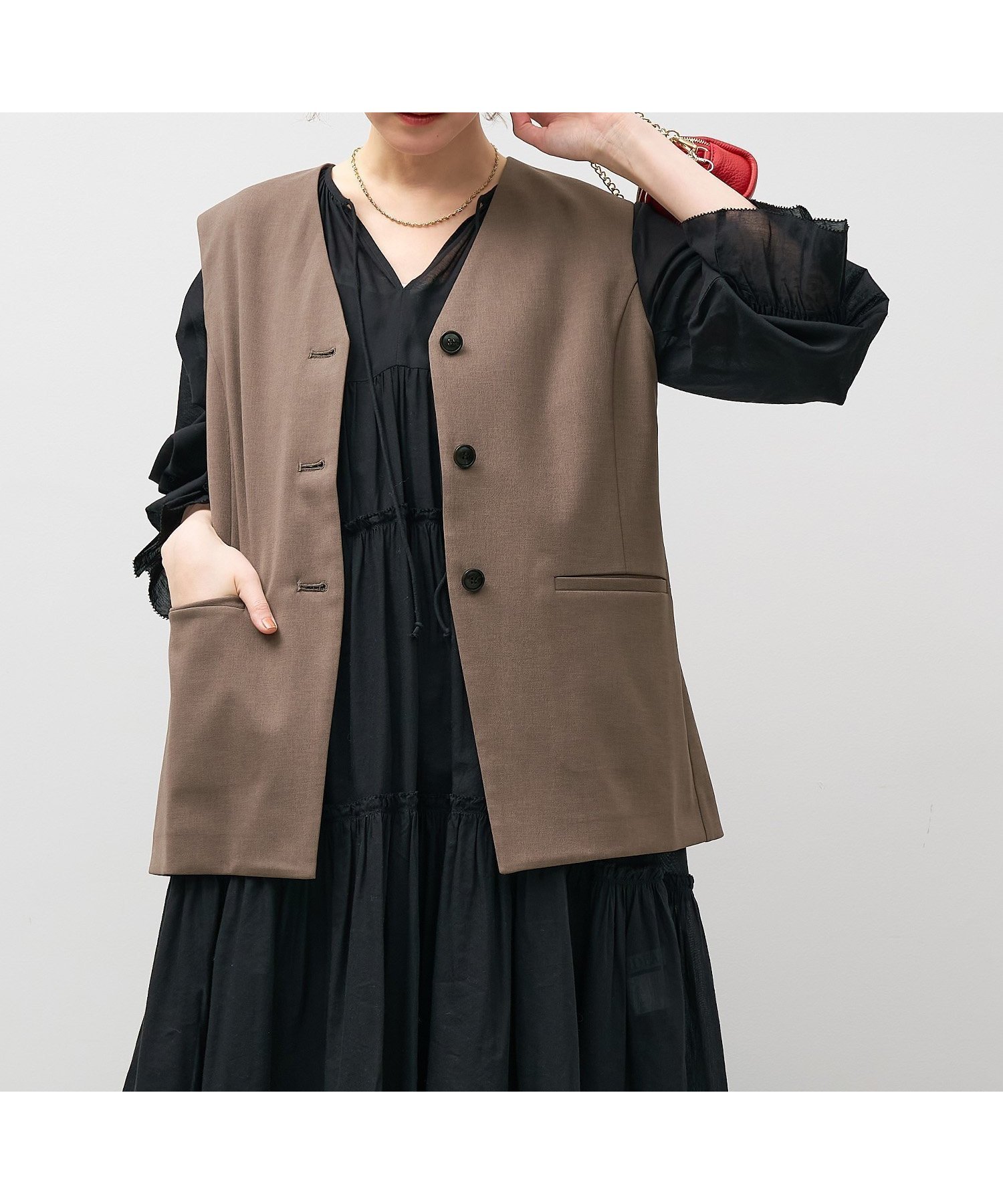 【マイカ ディール/MICA & DEAL】の吸水速乾/防シワ-ノーカラーベスト セットアップ対応 インテリア・キッズ・メンズ・レディースファッション・服の通販 founy(ファニー) 　ファッション　Fashion　レディースファッション　Fashion for Women　アウター　Coat / Outerwear Collection　トップス・カットソー　Cut & Sew Tops　ベスト&ジレ / 重ね着スタイル　Vests & Gilets　インナー　Innerwear　吸水　Absorbent, Quick-Dry　シェイプ　Shape, Slim Fit　セットアップ　Set-Up, Coordinated Outfit　ノースリーブ　Sleeveless, No-Sleeve　ベスト　Vest, Waistcoat　おすすめ　Recommended / Our Picks　MOCHA|ID: prp329100004647578 ipo3291000000033549735