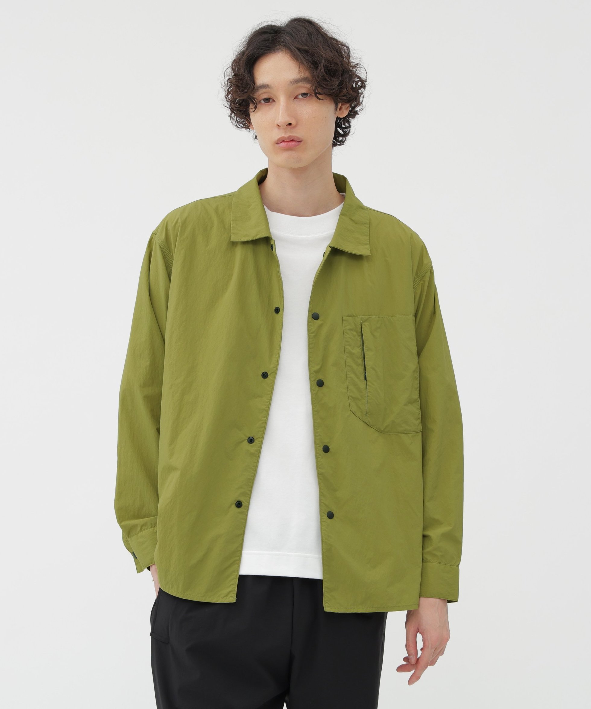 【マーガレット ハウエル/MARGARET HOWELL / MEN】のRECYCLE NYLON LIGHT POPLIN SHIRT インテリア・キッズ・メンズ・レディースファッション・服の通販 founy(ファニー) 　ファッション　Fashion　メンズファッション　Fashion for Men　コレクション　Collection, Seasonal Line　ブルゾン　Blouson, Bomber Jacket　ポケット　Pocket, Pocket Detail　マーガレット　Marguerite, Daisy Pattern　軽量　Lightweight, Ultra Light　OLIVE1|ID: prp329100004647599 ipo3291000000033549951