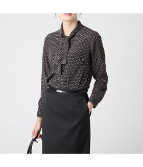 【ニューヨーカー/NEWYORKER】のジオメトリックプリント 長袖ボウタイブラウス 人気、トレンドファッション・服の通販 founy(ファニー) ファッション Fashion レディースファッション Fashion for Women トップス・カットソー Cut & Sew Tops シャツ・ブラウス・オフィスカジュアル Elegant Blouses & Button-Ups インナー Innerwear 春 Spring サテン Satin, Glossy Fabric ジャケット Jacket, Outerwear センター Center, Center Line 長袖 Long Sleeve, Full Sleeve モダン Modern, Contemporary S/S・春夏 SS, Spring/Summer, Warm Season おすすめ Recommended / Our Picks 夏 Summer ビジネス 仕事 通勤 Business / Work / Commuting |ID:prp329100004647668