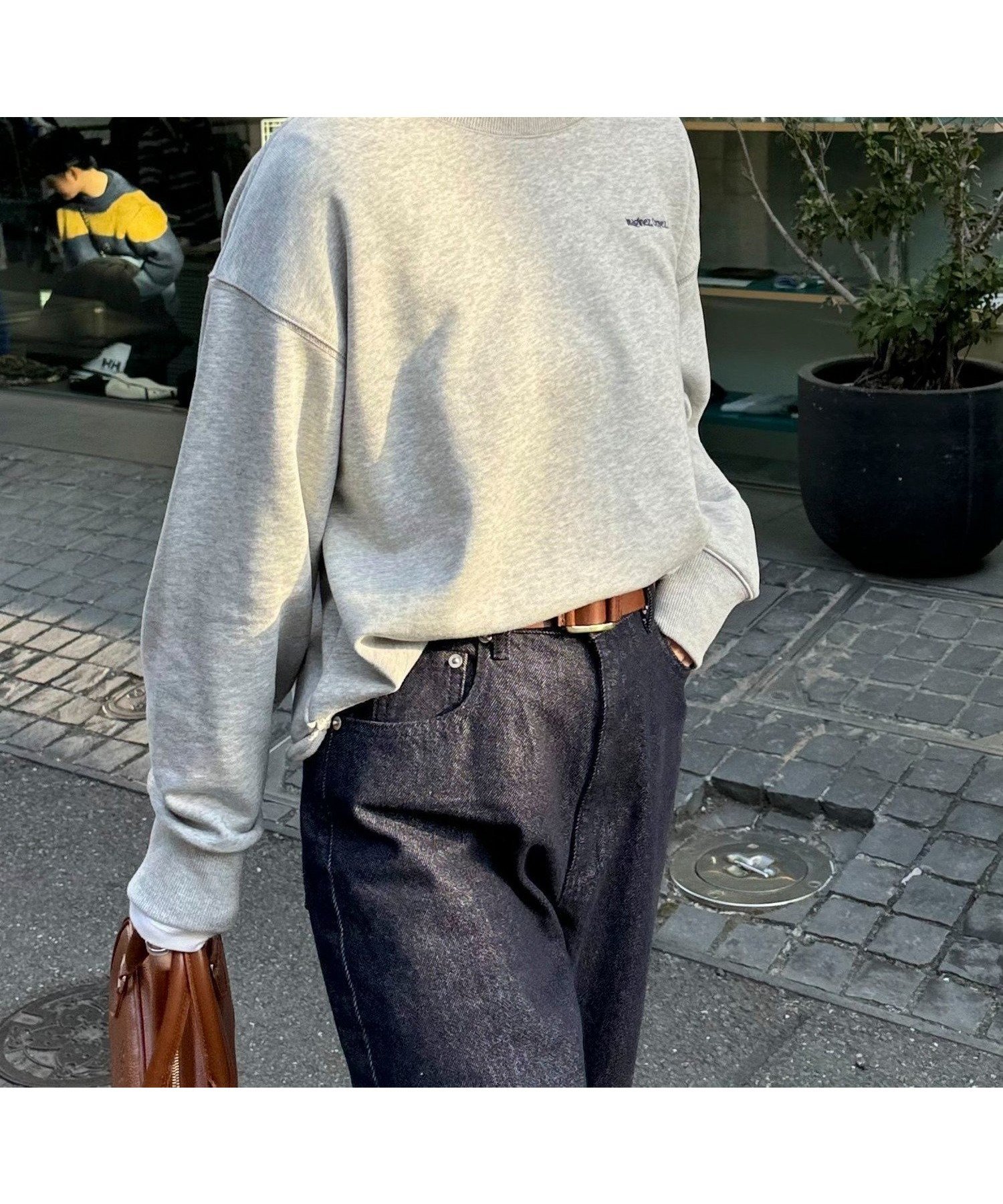 【その他のブランド/Other】のロゴ刺繍コンパクトスウェットプルオーバー 人気、トレンドファッション・服の通販 founy(ファニー) 　ファッション　Fashion　レディースファッション　Fashion for Women　トップス・カットソー　Cut & Sew Tops　レディースパーカー・カジュアルフーディー　Casual Hoodies & Sweatshirts　カジュアルプルオーバー・ニットトップス　Pullovers & Knit Tops / Casual Pullovers　スウェット・クルーネックトップス　Sweatshirts & Crewnecks / Relaxed Fit Sweat Tops　2025年　2025　2025春夏・S/S　Spring/Summer 2025 SS25　おすすめ　Recommended / Our Picks　コンパクト　Compact, Small Size　スウェット / スエット　Sweatshirt, Sweatwear　トレンド　Trend, Trending Now　バランス　Balance, Style Balance　リラックス　Relax, Relaxed Fit　ワンポイント　One Point, Statement Accent　 other-1|ID: prp329100004647703 ipo3291000000033550990