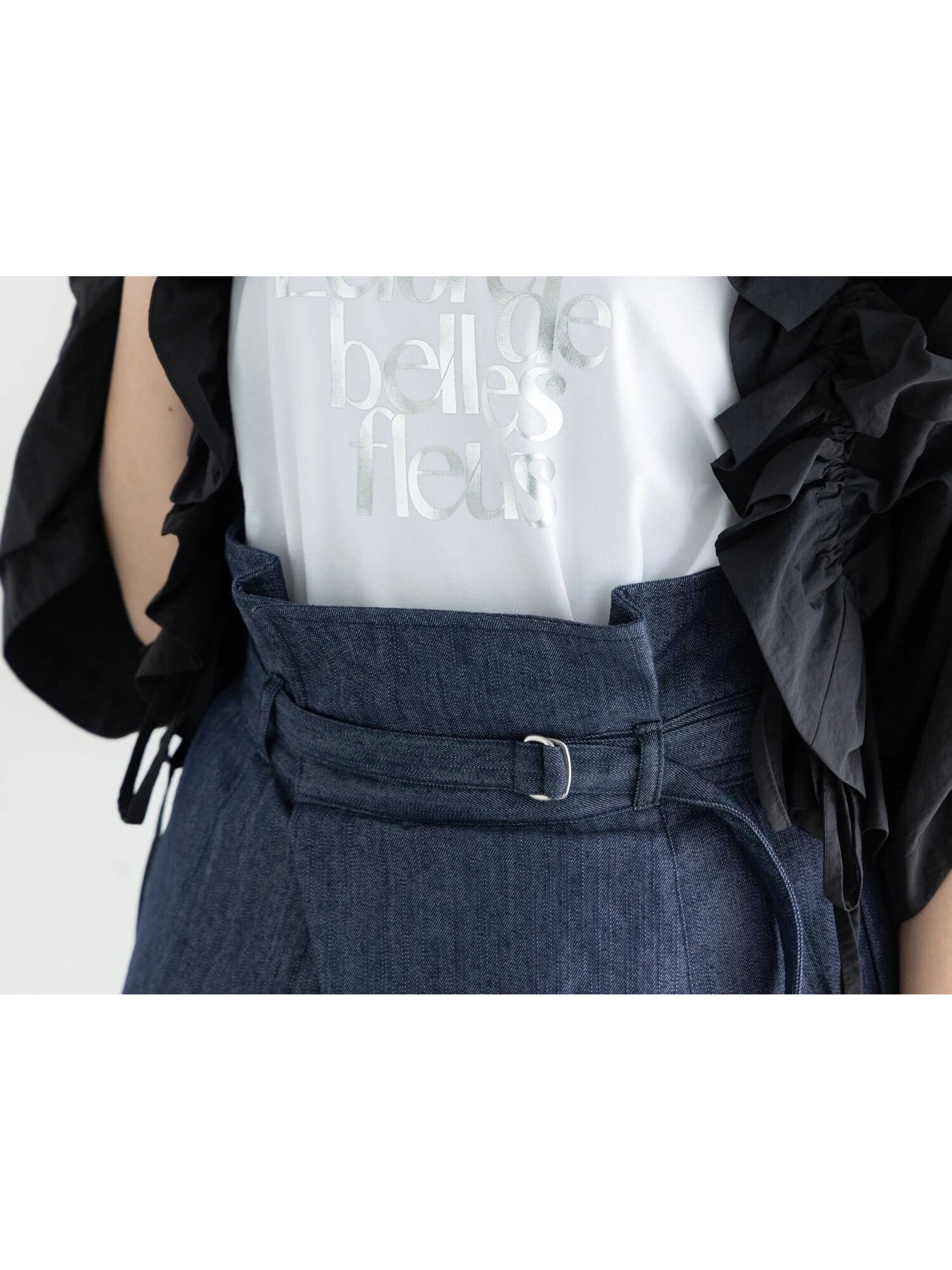 【テチチ/Te chichi】のデザインロゴプリントTシャツ《2025summer catalog item》 インテリア・キッズ・メンズ・レディースファッション・服の通販 founy(ファニー) 　ファッション　Fashion　レディースファッション　Fashion for Women　トップス・カットソー　Cut & Sew Tops　シャツ・ブラウス・オフィスカジュアル　Elegant Blouses & Button-Ups　ロングTシャツ・Tシャツ　Longline T-Shirts & Tees　2025年　2025　2025春夏・S/S　Spring/Summer 2025 SS25　おすすめ　Recommended / Our Picks　ジャケット　Jacket, Outerwear　ダウン　Down, Puffer　プリント　Print, Printed Pattern　人気　Popular, Best Seller　夏　Summer　雑誌　Magazine, Fashion Magazine　シルバー|ID: prp329100004647887 ipo3291000000033554241