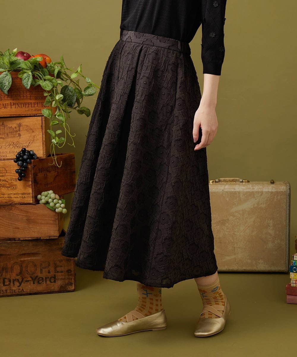 【ホコモモラ/Jocomomola】のFloracion フラワージャカードスカート インテリア・キッズ・メンズ・レディースファッション・服の通販 founy(ファニー) 　ファッション　Fashion　レディースファッション　Fashion for Women　スカート　Skirts　春　Spring　秋　Autumn　カーディガン　Cardigan, Knitwear　シンプル　Simple, Minimal　ジャカード／ジャガード　Jacquard, Woven Pattern　フロント　Front, Front Design　ポケット　Pocket, Pocket Detail　無地　Plain, Solid Color　冬　Winter / This Winter　おすすめ　Recommended / Our Picks　夏　Summer　エレガント 上品　Elegant　ブラック|ID: prp329100004647946 ipo3291000000033555261