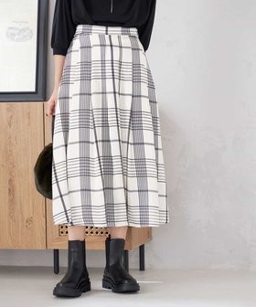 【アー ヴェー ヴェー/a.v.v】の【マシンウォッシャブル】タックフレアサテンスカート 人気、トレンドファッション・服の通販 founy(ファニー) ファッション Fashion レディースファッション Fashion for Women スカート Skirts カットソー Cut and Sewn Top サテン Satin, Glossy Fabric スウェット / スエット Sweatshirt, Sweatwear チェック Check, Plaid, Tartan フレア Flare, Flared モノトーン Monotone, Black and White エレガント 上品 Elegant 再入荷 Restock / Back in Stock 無地 Plain, Solid Color 秋 Autumn |ID:prp329100004647952