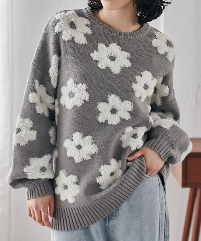 【ラナン/Ranan】の花柄ジャカードニット インテリア・キッズ・メンズ・レディースファッション・服の通販 founy(ファニー) https://founy.com/ ファッション Fashion レディースファッション Fashion for Women トップス・カットソー Cut & Sew Tops ニット Knit Tops & Sweaters 花柄・フラワープリント・モチーフ Floral Prints & Motifs / Flower Pattern Tops 2023年 2023 2023-2024秋冬・A/W Autumn/Winter 2023–24 AW23–24 ジャカード／ジャガード Jacquard, Woven Pattern スリーブ Sleeve, Long Sleeve / Short Sleeve フラワー Flower, Floral モチーフ Motif, Design Theme A/W・秋冬 Autumn/Winter |ID: prp329100004648030 ipo3291000000033555995